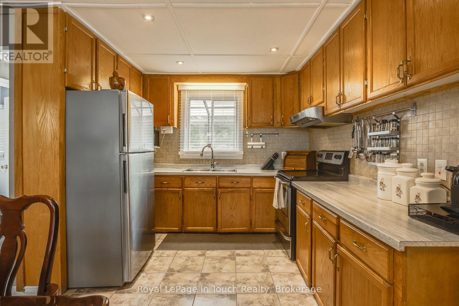 












35 TINY BEACHES ROAD S

,
Tiny,




Ontario
L0L2J0

