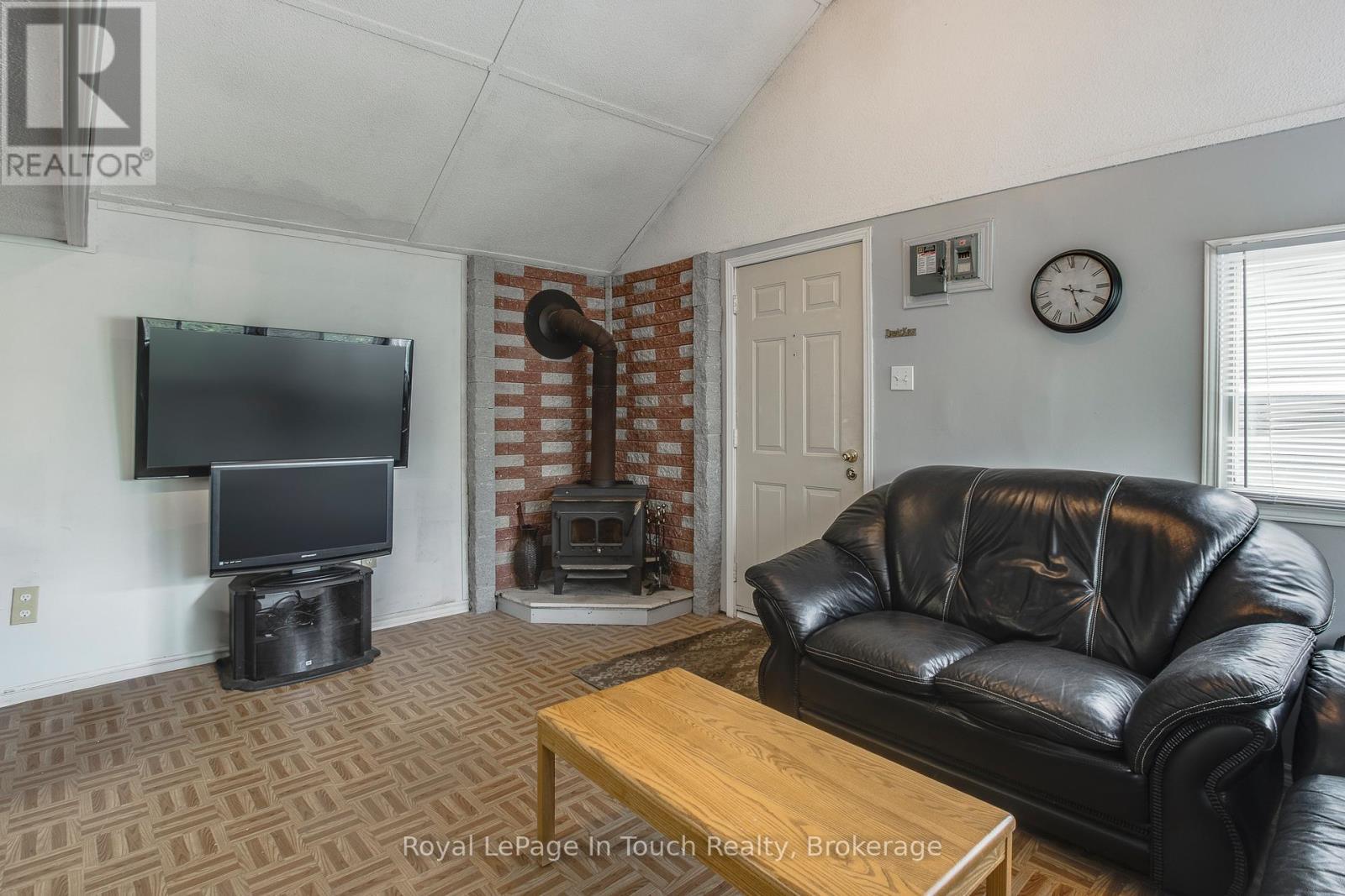 












35 TINY BEACHES ROAD S

,
Tiny,




Ontario
L0L2J0

