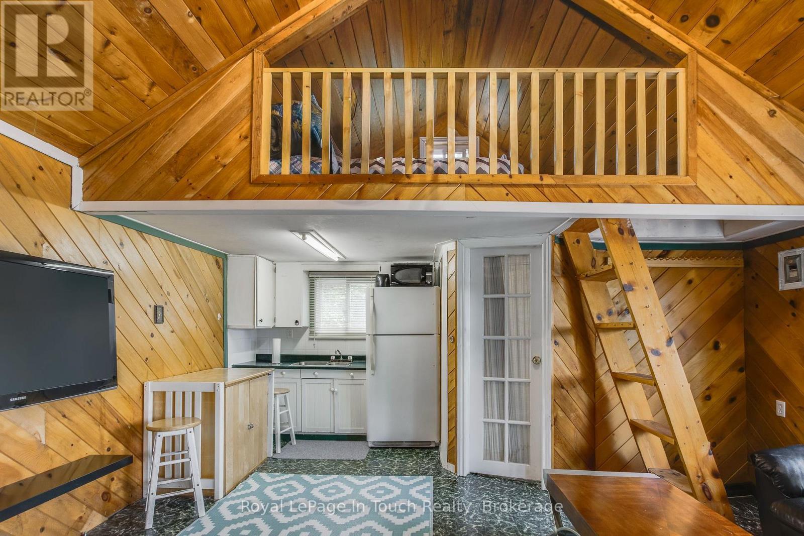 












35 TINY BEACHES ROAD S

,
Tiny,




Ontario
L0L2J0

