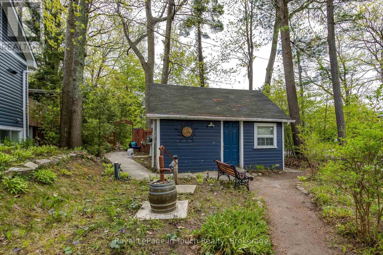 












35 TINY BEACHES ROAD S

,
Tiny,




Ontario
L0L2J0

