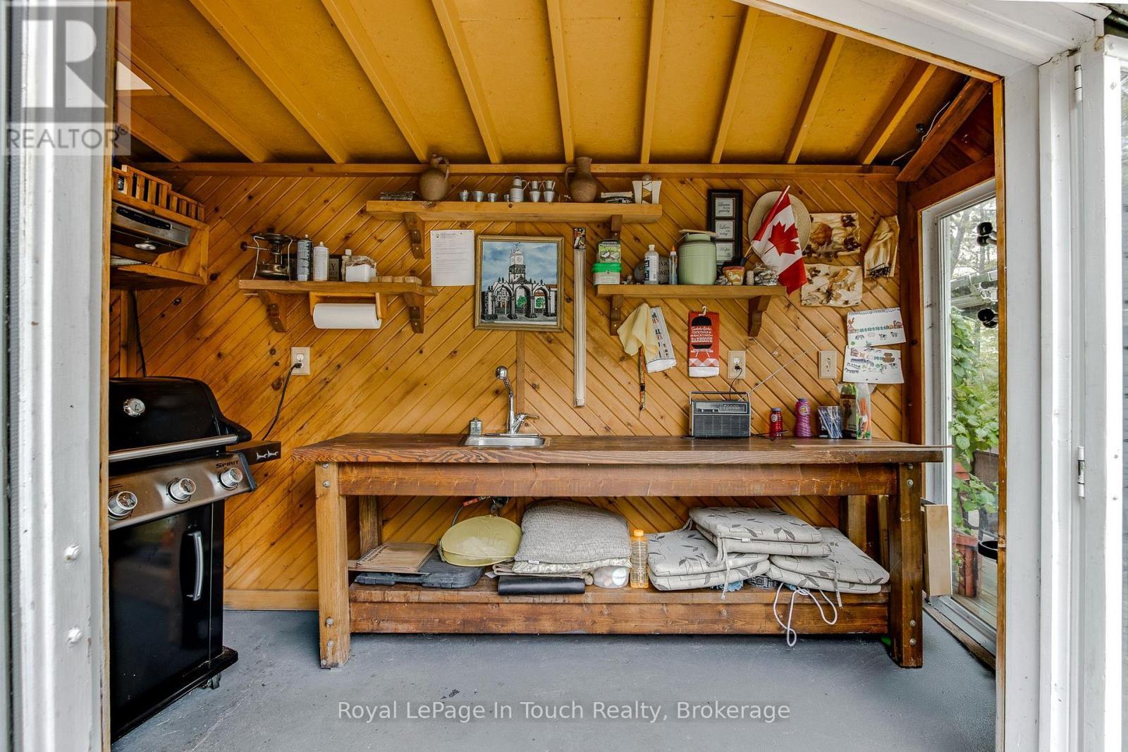 












35 TINY BEACHES ROAD S

,
Tiny,




Ontario
L0L2J0

