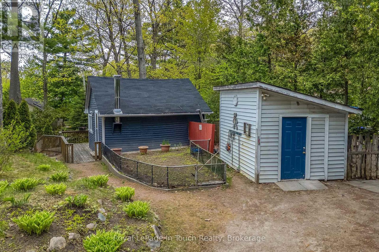 












35 TINY BEACHES ROAD S

,
Tiny,




Ontario
L0L2J0

