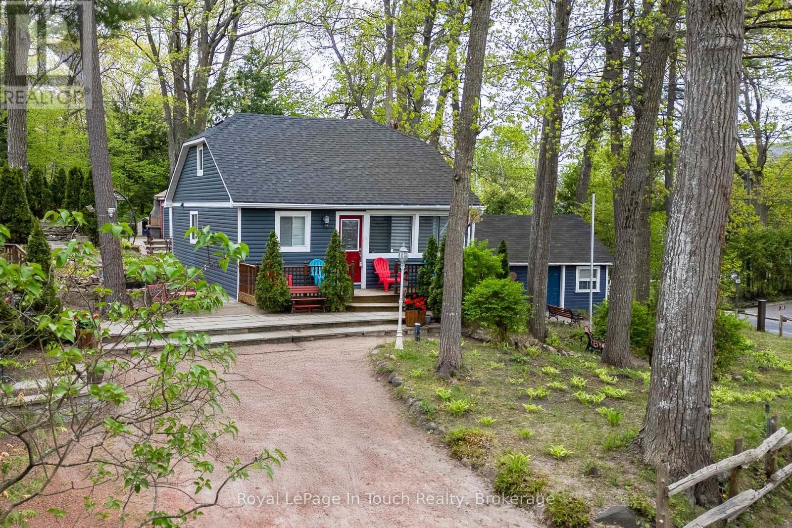 












35 TINY BEACHES ROAD S

,
Tiny,




Ontario
L0L2J0

