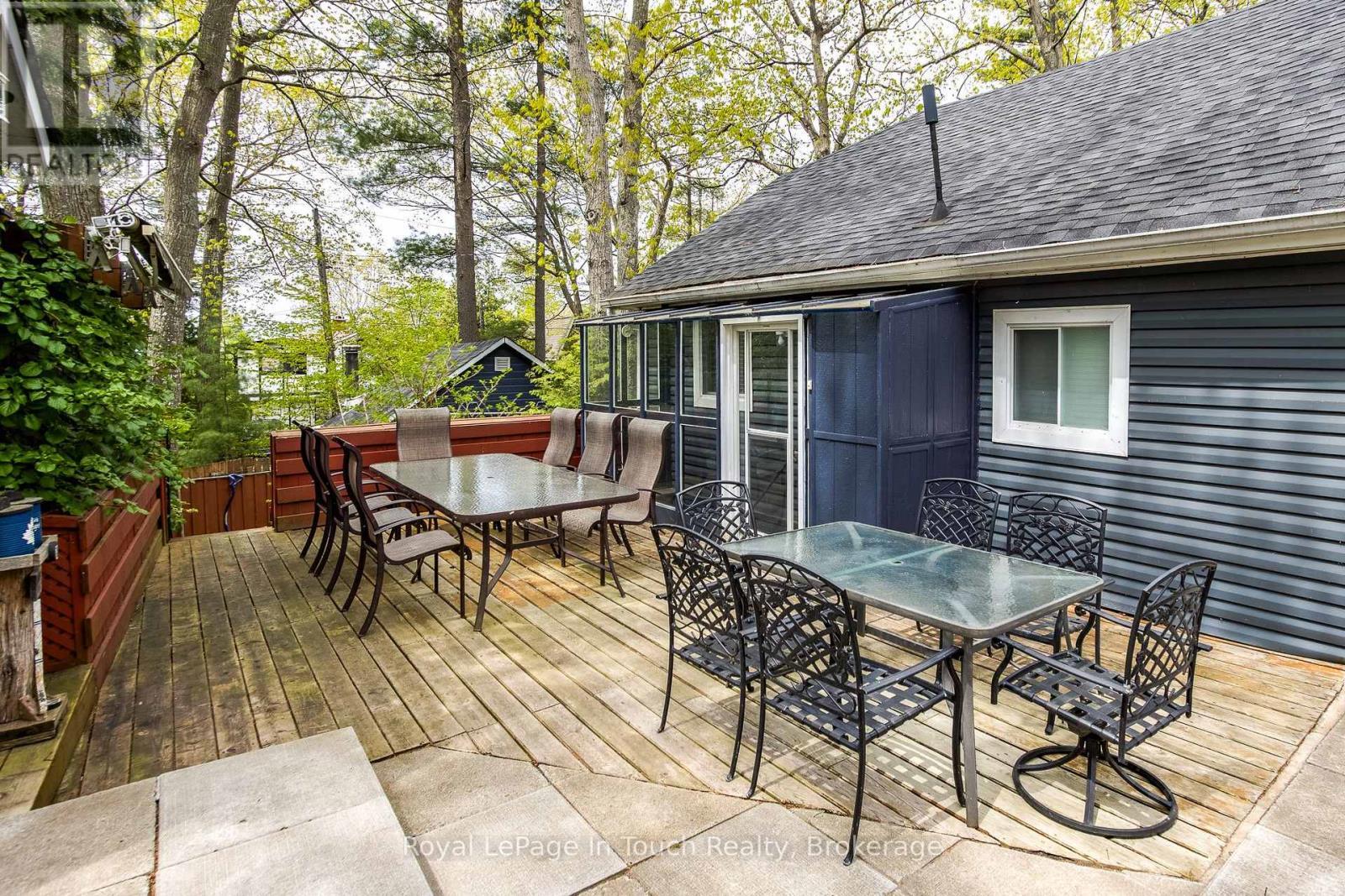 












35 TINY BEACHES ROAD S

,
Tiny,




Ontario
L0L2J0

