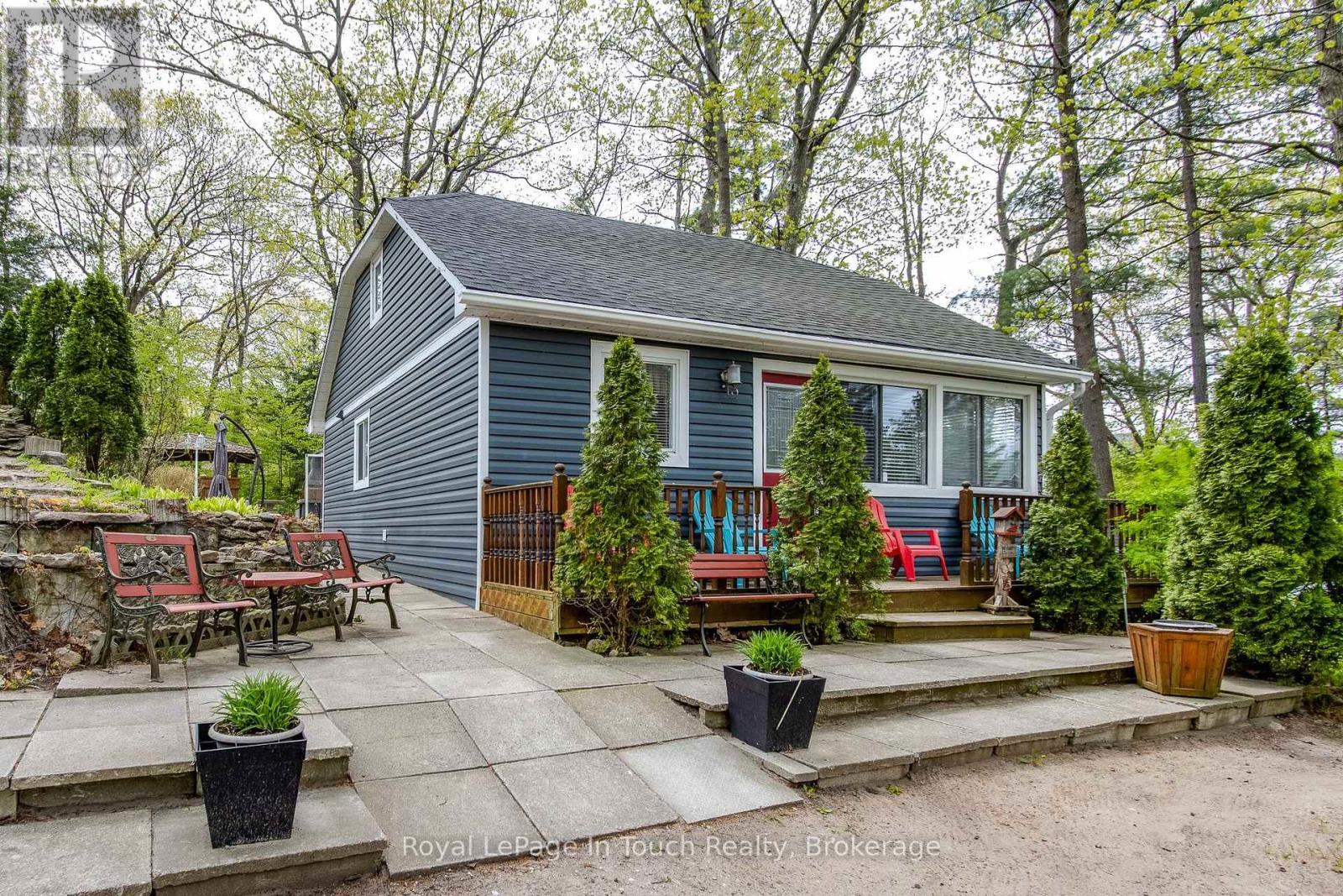 












35 TINY BEACHES ROAD S

,
Tiny,




Ontario
L0L2J0

