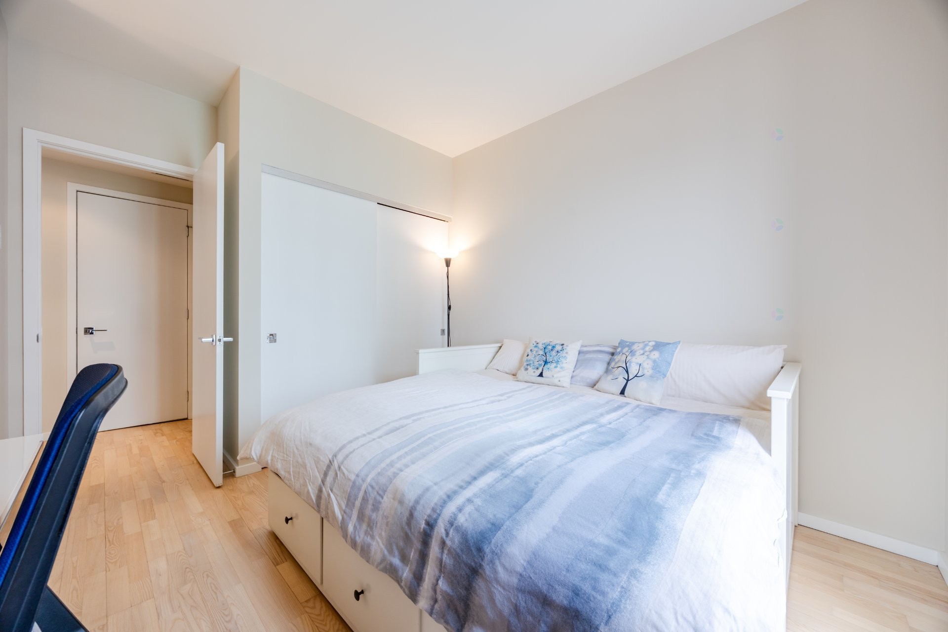 









350


Boul. De Maisonneuve O.

, 2706,
Montréal (Ville-Marie),




QC
H3A0B4

