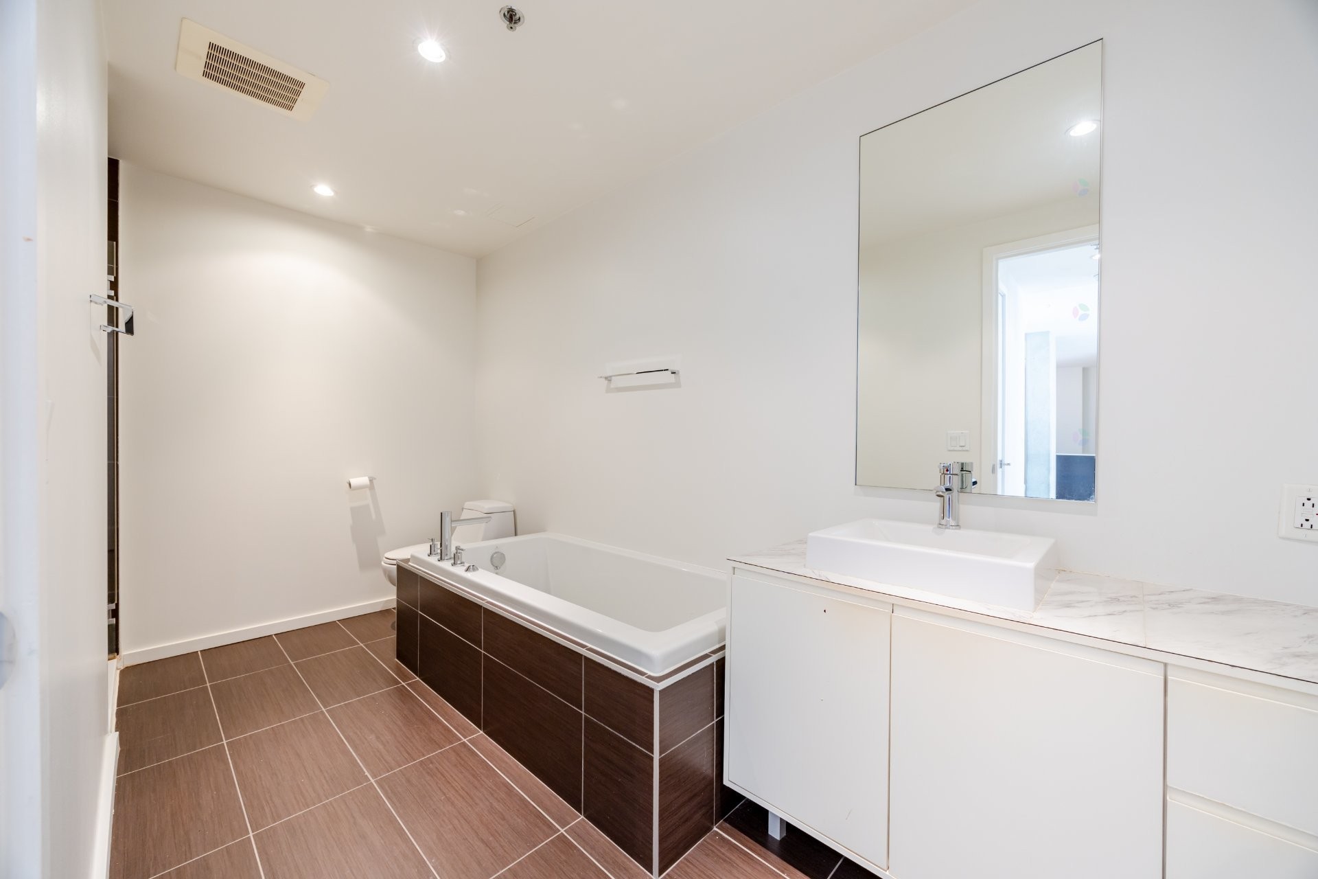 









350


Boul. De Maisonneuve O.

, 2706,
Montréal (Ville-Marie),




QC
H3A0B4

