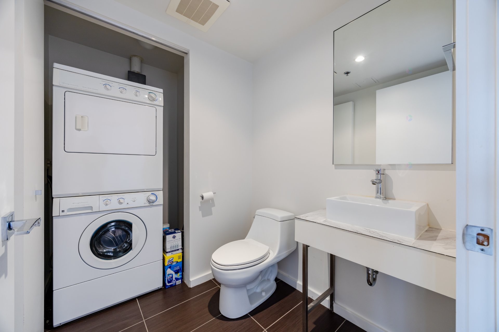 









350


Boul. De Maisonneuve O.

, 2706,
Montréal (Ville-Marie),




QC
H3A0B4

