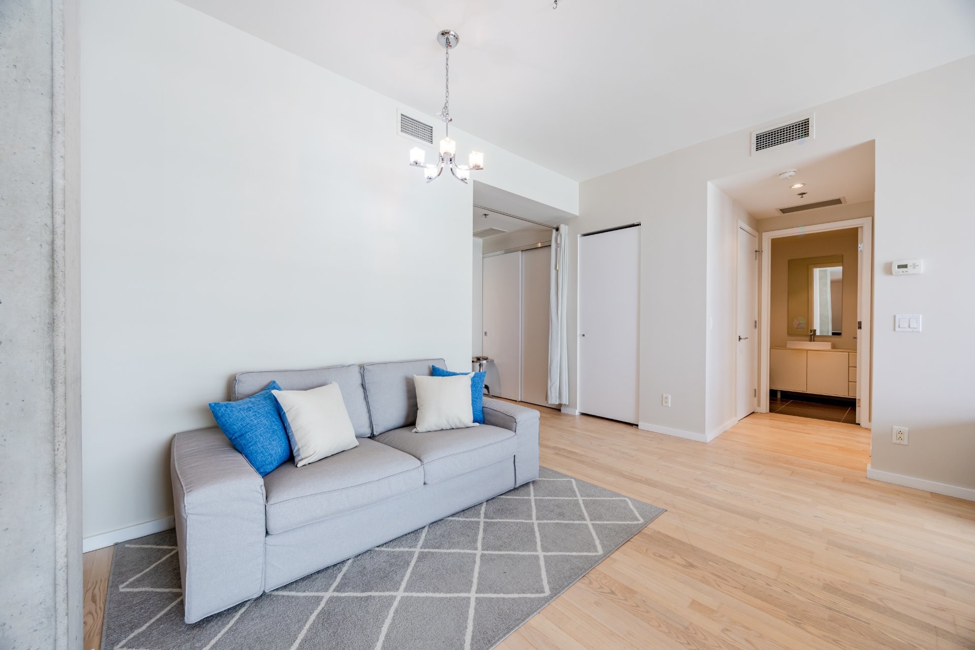 









350


Boul. De Maisonneuve O.

, 2706,
Montréal (Ville-Marie),




QC
H3A0B4

