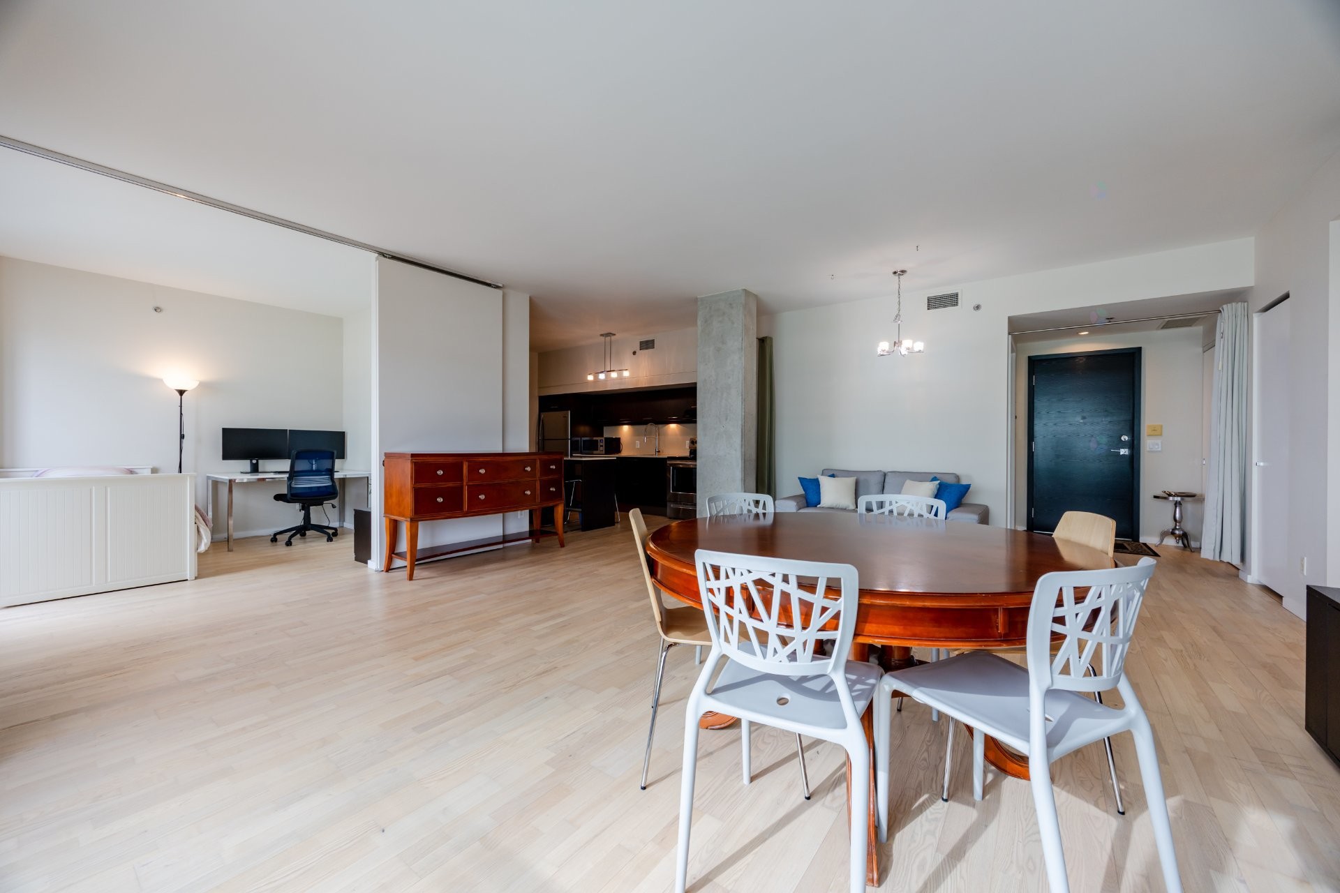 









350


Boul. De Maisonneuve O.

, 2706,
Montréal (Ville-Marie),




QC
H3A0B4

