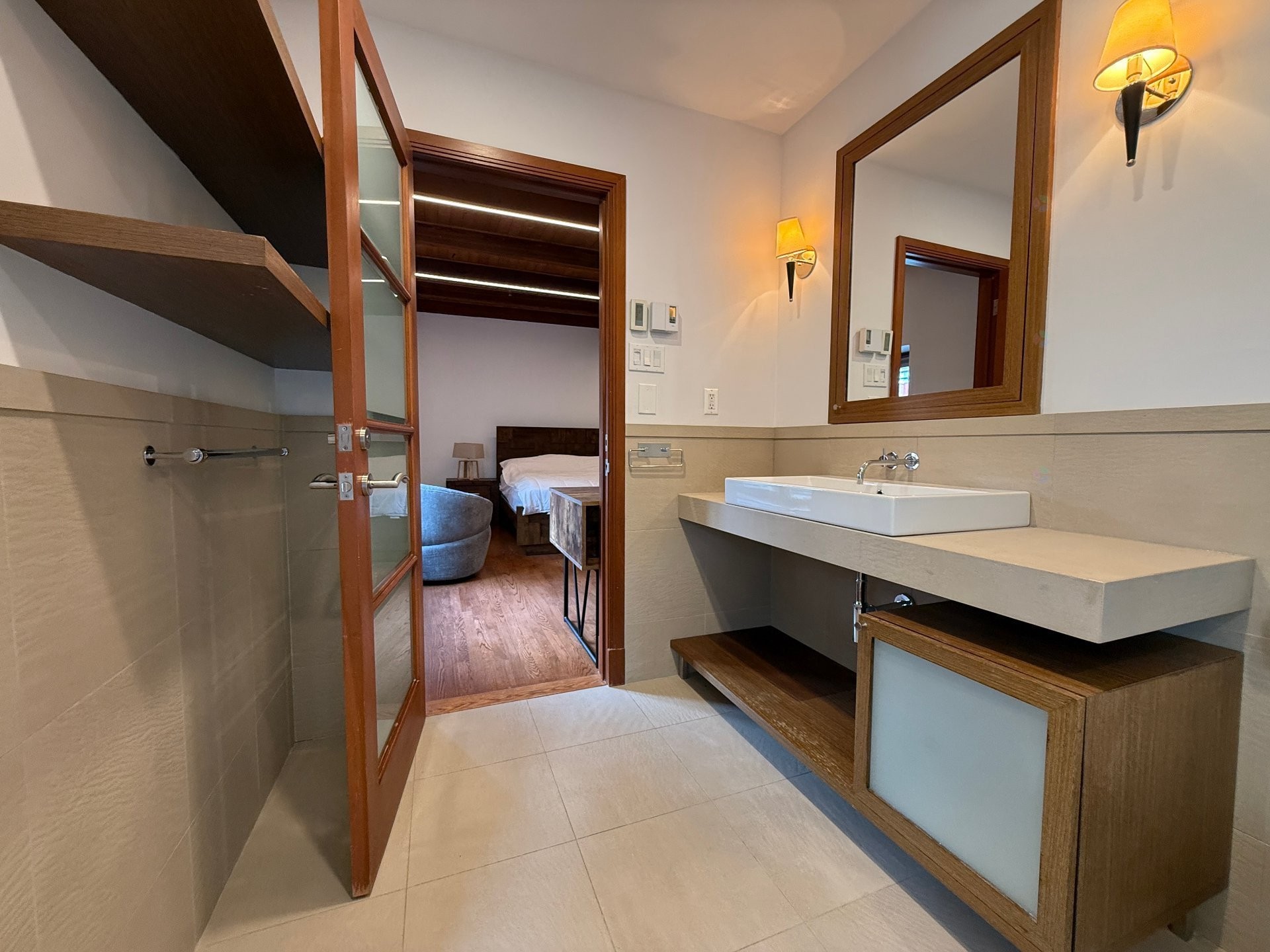 









157


Rue St-Paul O.

, 49,
Montréal (Ville-Marie),




QC
H2Y1Z5

