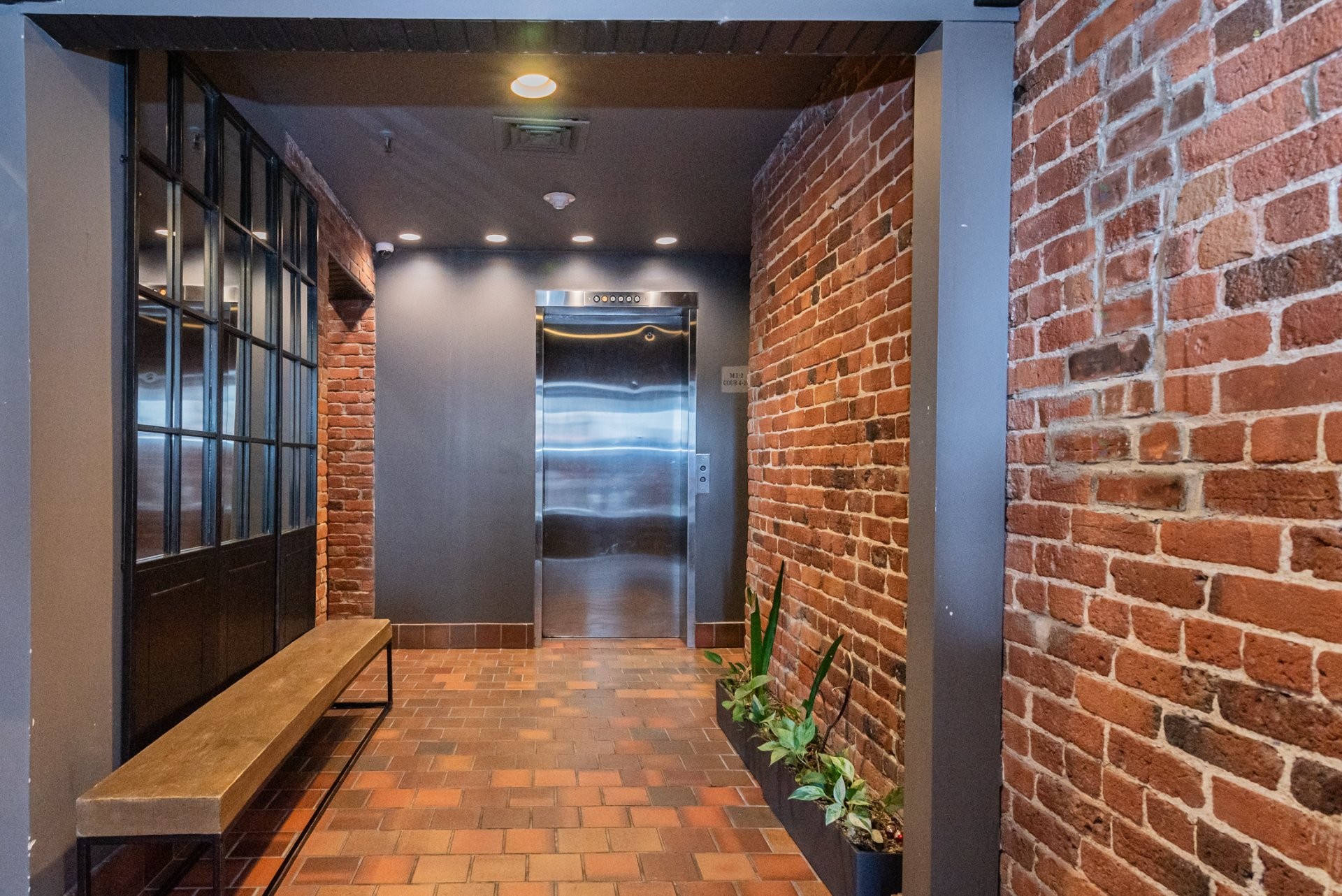 









157


Rue St-Paul O.

, 49,
Montréal (Ville-Marie),




QC
H2Y1Z5

