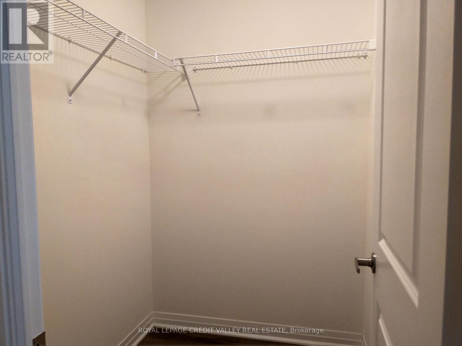 












37 - 650 ATWATER AVENUE

,
Mississauga,




Ontario
L5G0B6


