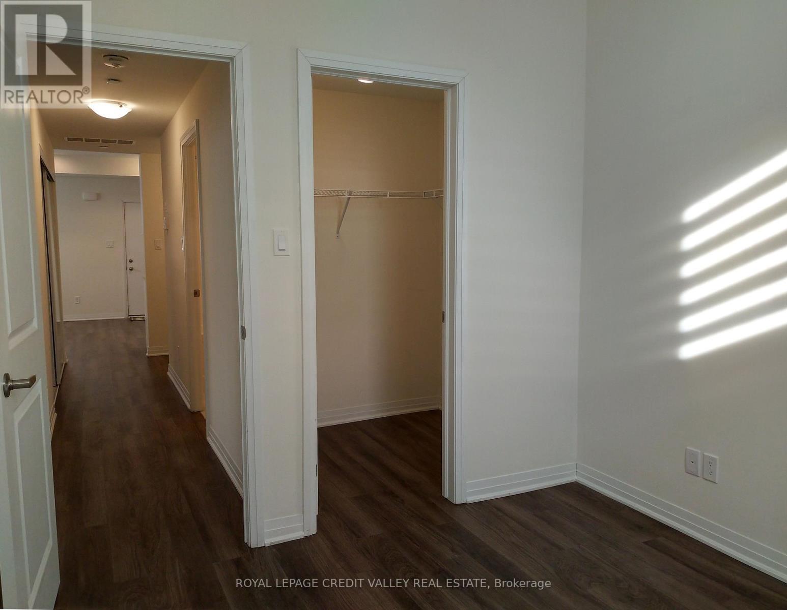 












37 - 650 ATWATER AVENUE

,
Mississauga,




Ontario
L5G0B6

