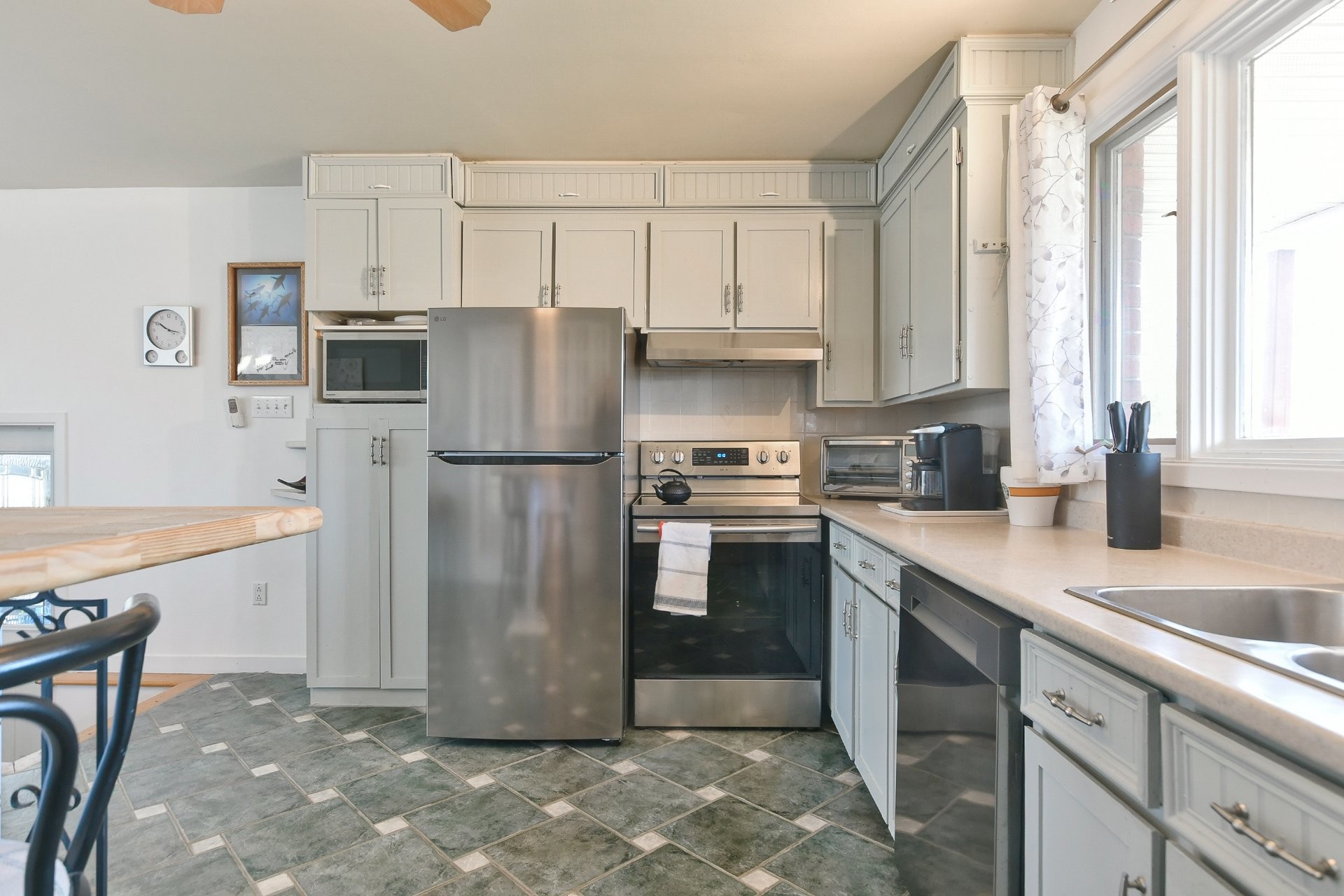 









532


6e Avenue

,
Saint-Jérôme,




QC
J7Z5H9

