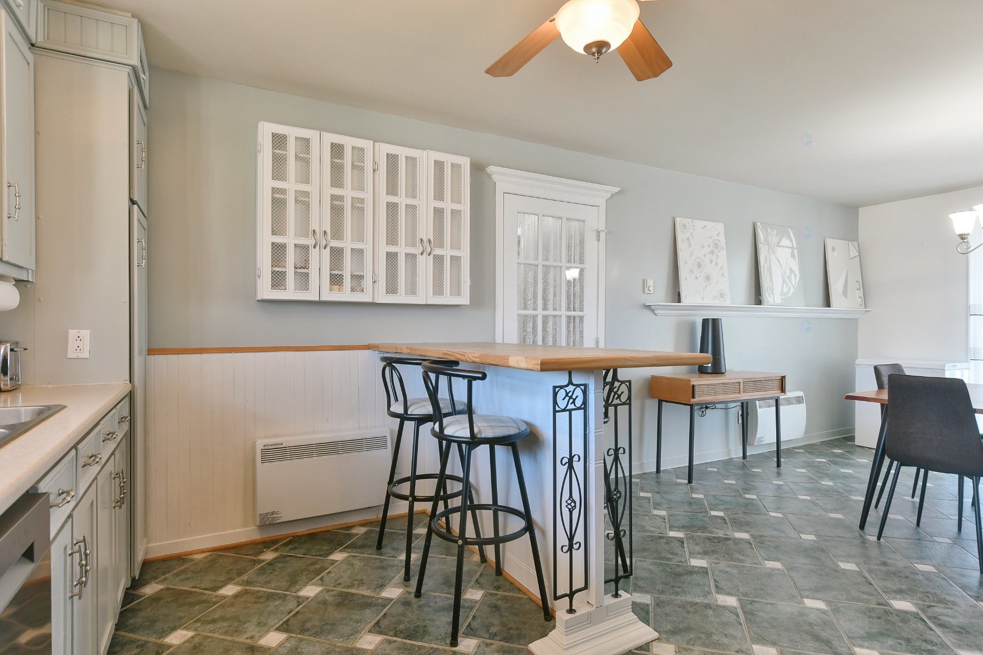 









532


6e Avenue

,
Saint-Jérôme,




QC
J7Z5H9

