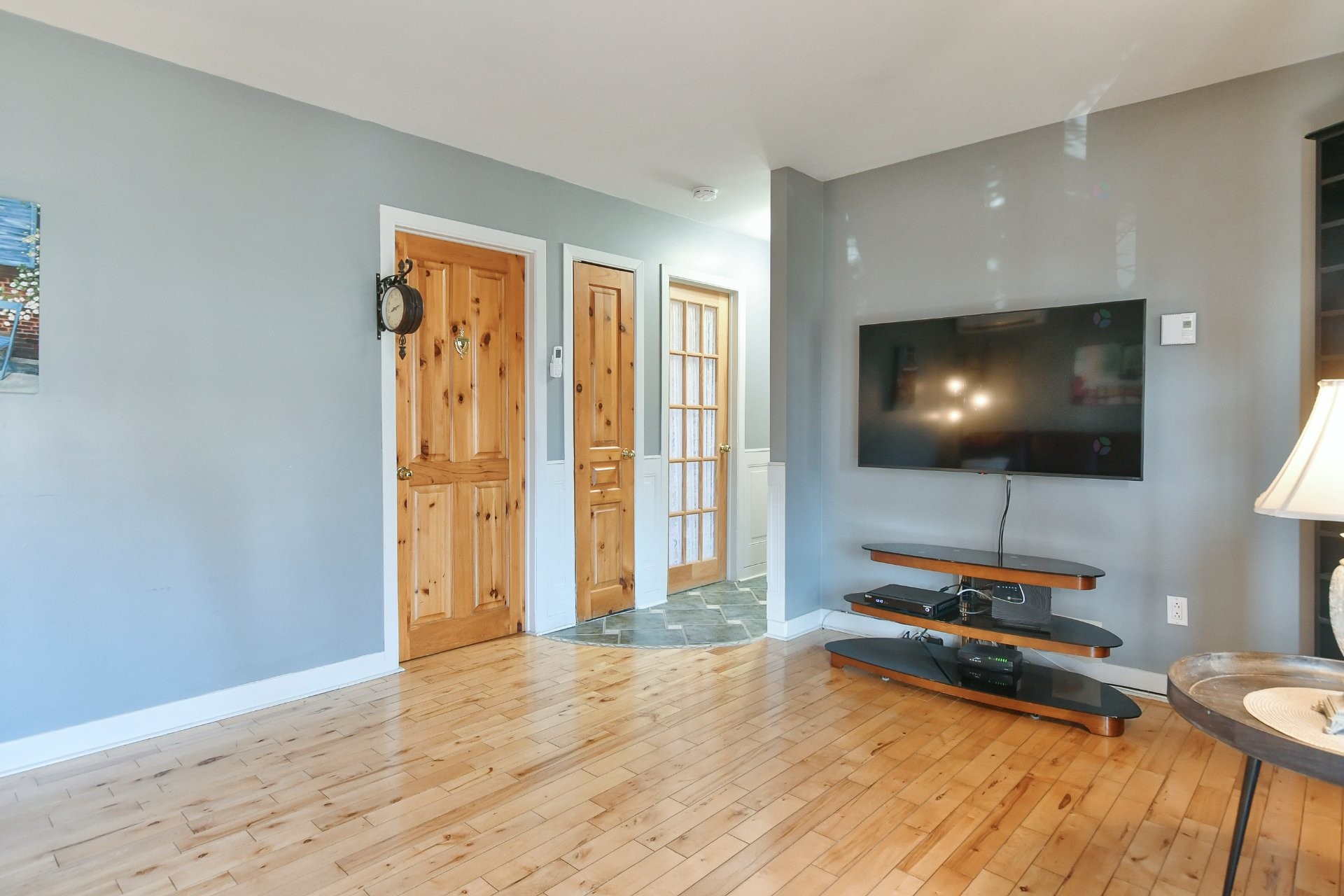 









532


6e Avenue

,
Saint-Jérôme,




QC
J7Z5H9

