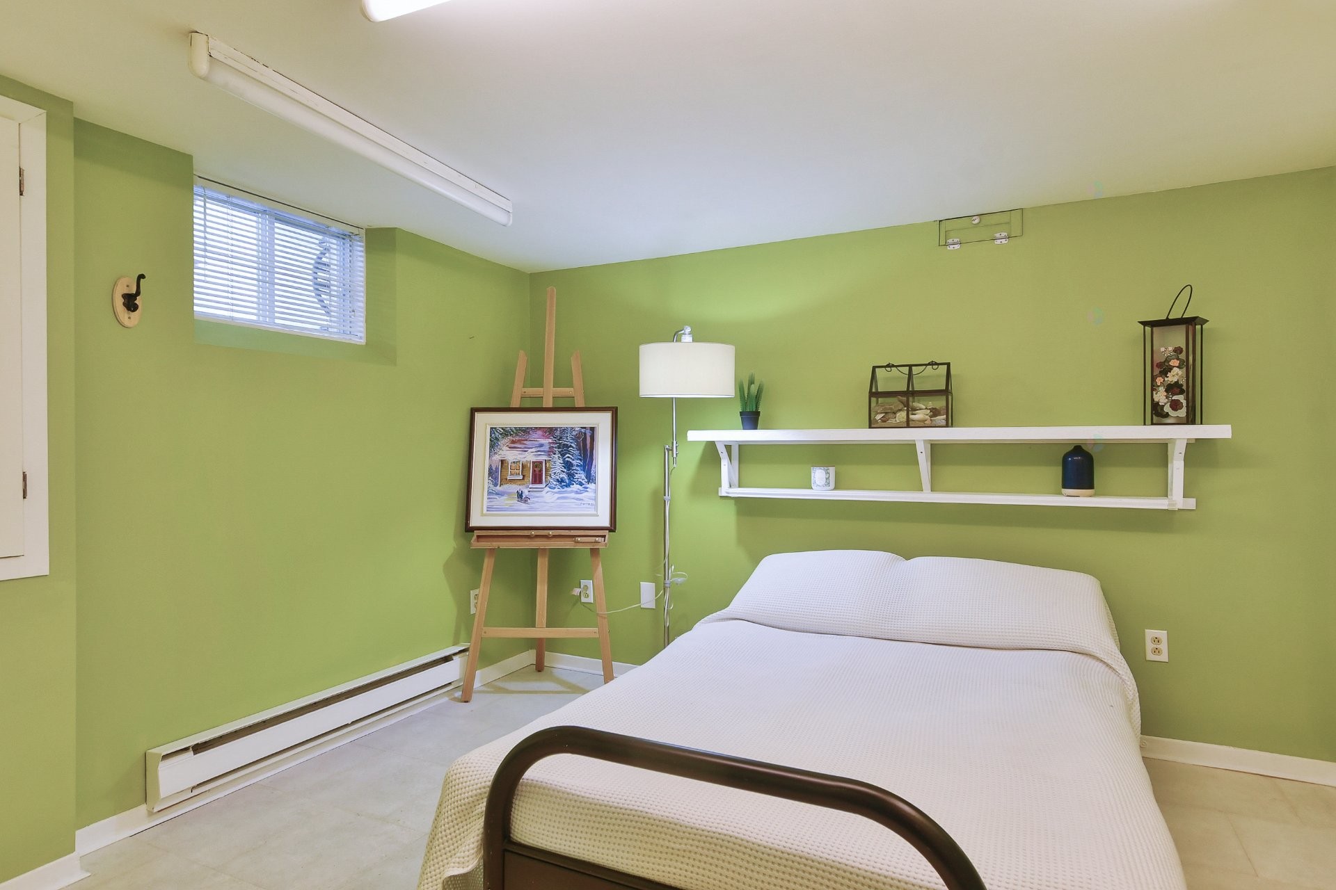









532


6e Avenue

,
Saint-Jérôme,




QC
J7Z5H9

