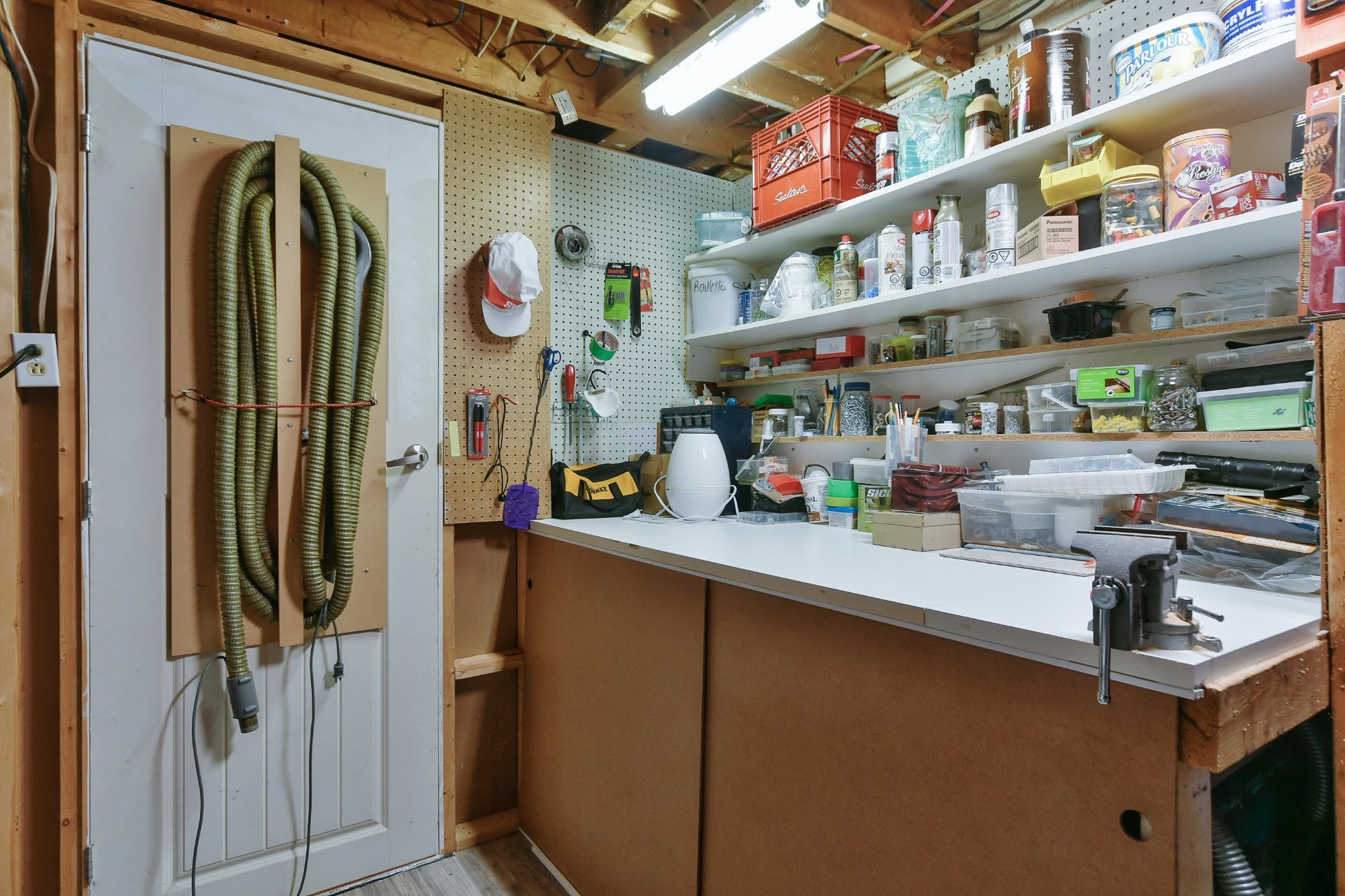 









532


6e Avenue

,
Saint-Jérôme,




QC
J7Z5H9

