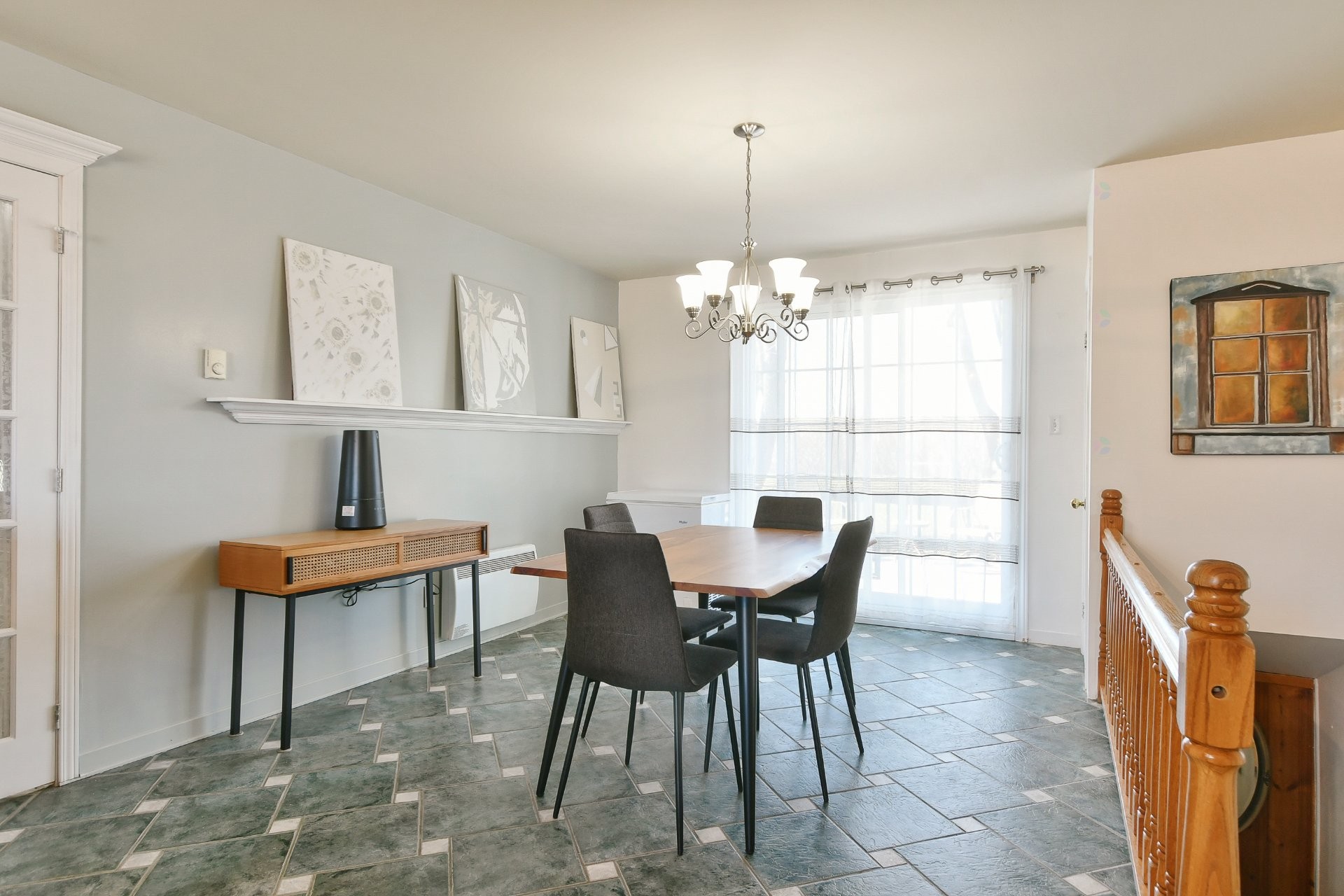 









532


6e Avenue

,
Saint-Jérôme,




QC
J7Z5H9

