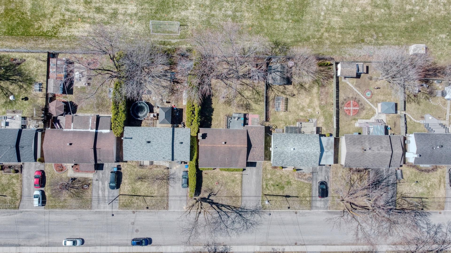 









532


6e Avenue

,
Saint-Jérôme,




QC
J7Z5H9

