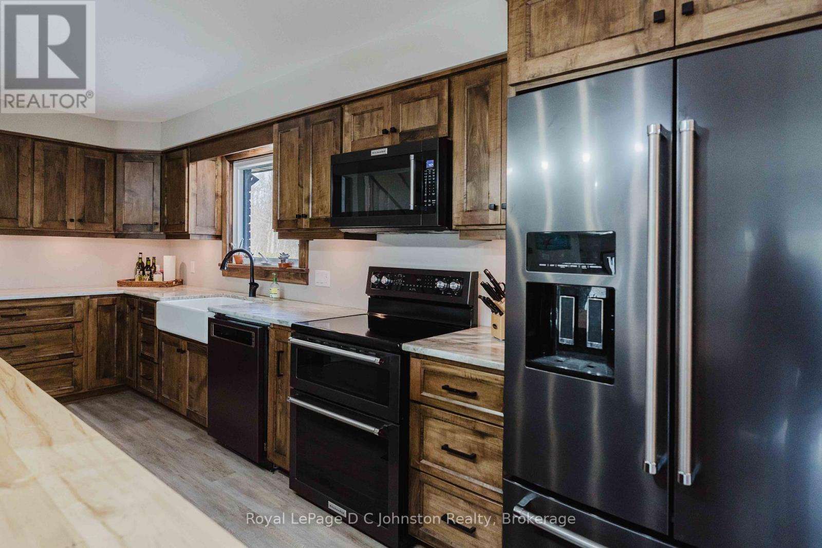 












44 ARCHIBALD PLACE

,
Saugeen Shores,




Ontario
N0H2L0

