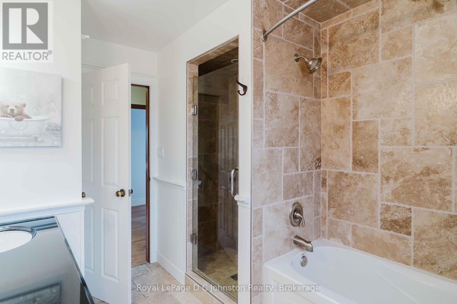 












44 ARCHIBALD PLACE

,
Saugeen Shores,




Ontario
N0H2L0

