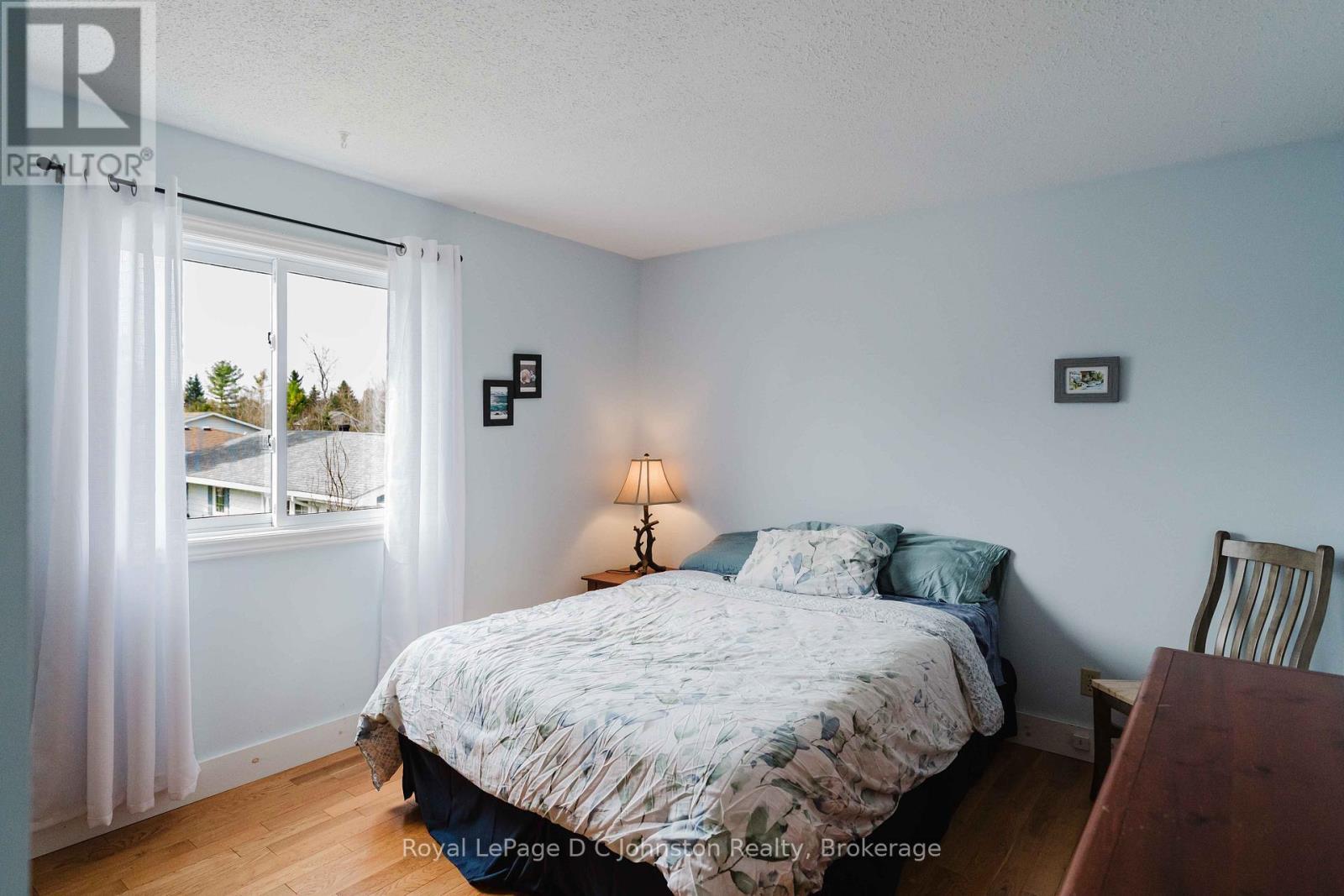 












44 ARCHIBALD PLACE

,
Saugeen Shores,




Ontario
N0H2L0


