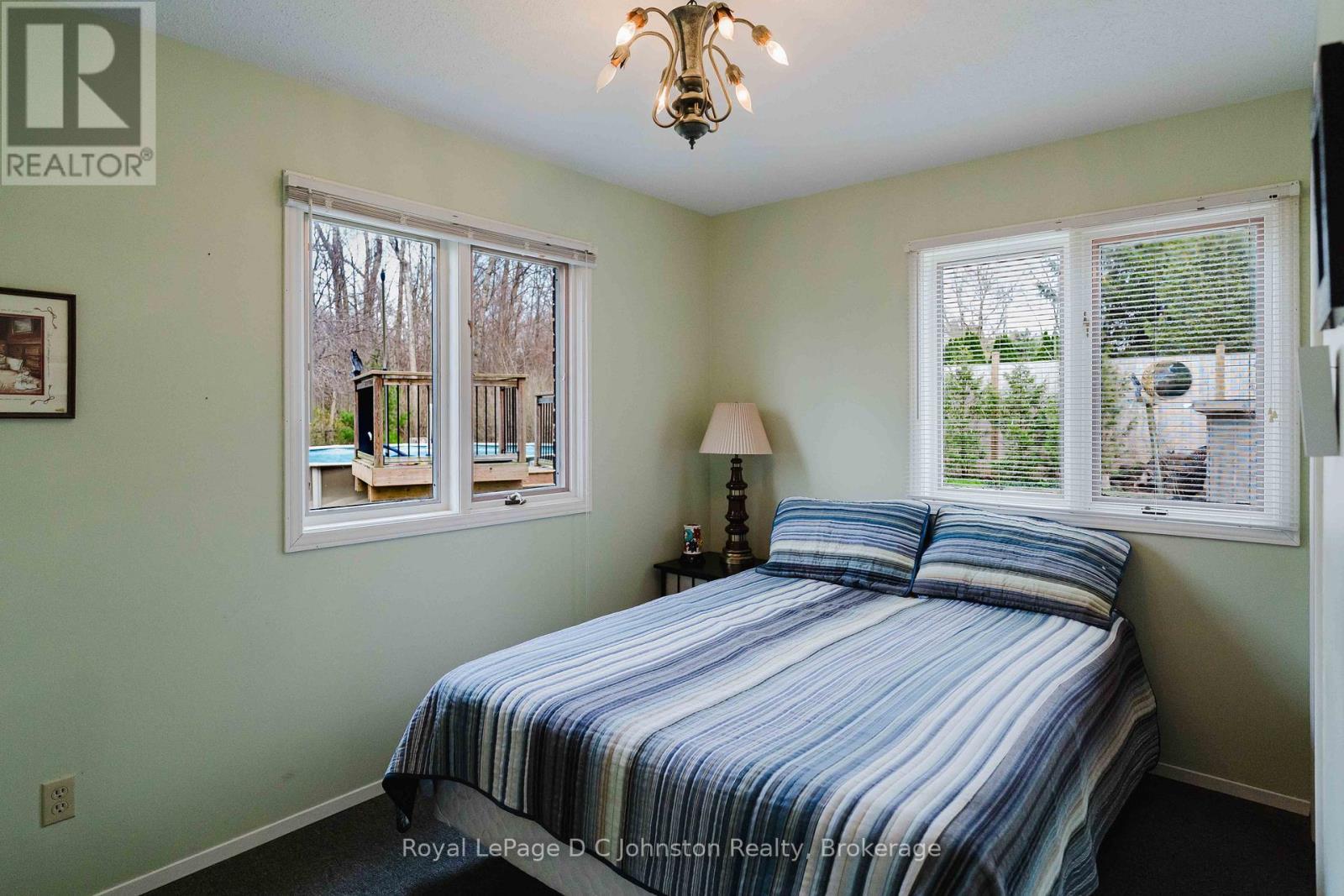 












44 ARCHIBALD PLACE

,
Saugeen Shores,




Ontario
N0H2L0


