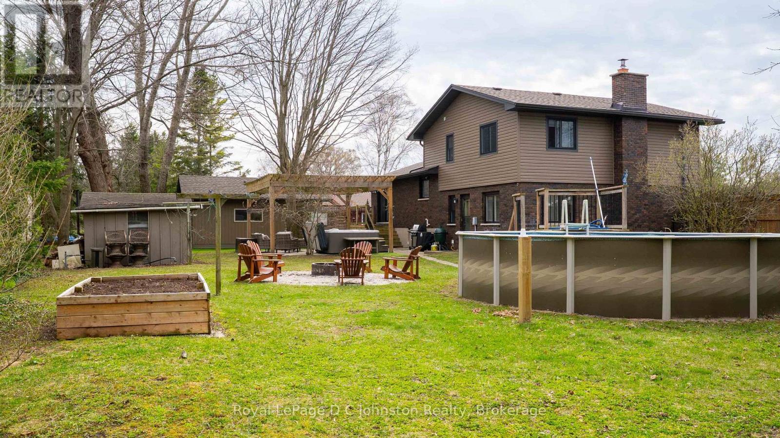 












44 ARCHIBALD PLACE

,
Saugeen Shores,




Ontario
N0H2L0

