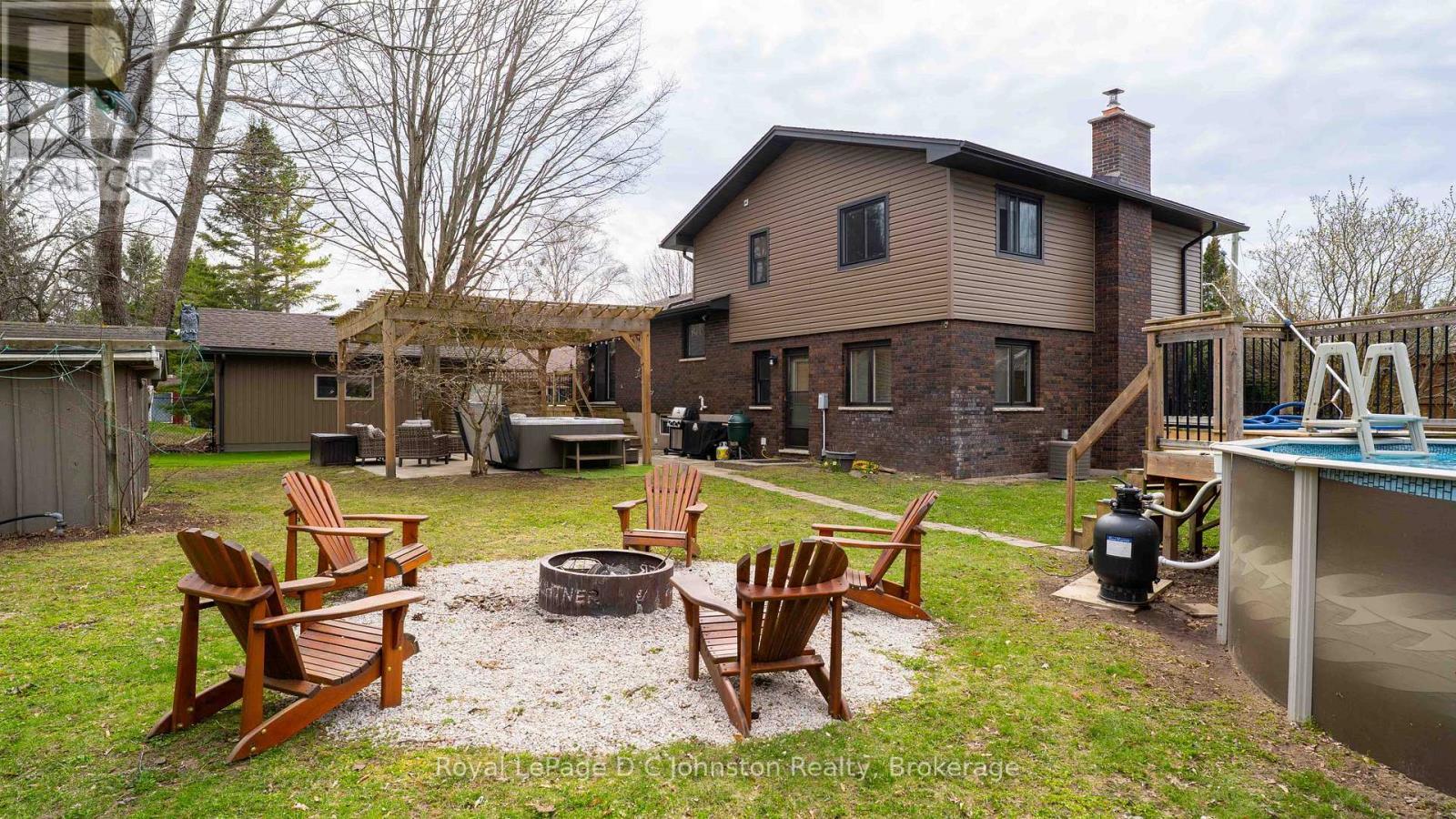 












44 ARCHIBALD PLACE

,
Saugeen Shores,




Ontario
N0H2L0

