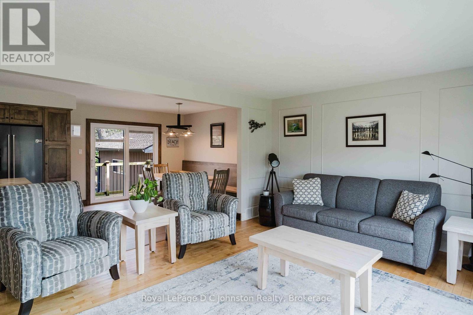 












44 ARCHIBALD PLACE

,
Saugeen Shores,




Ontario
N0H2L0

