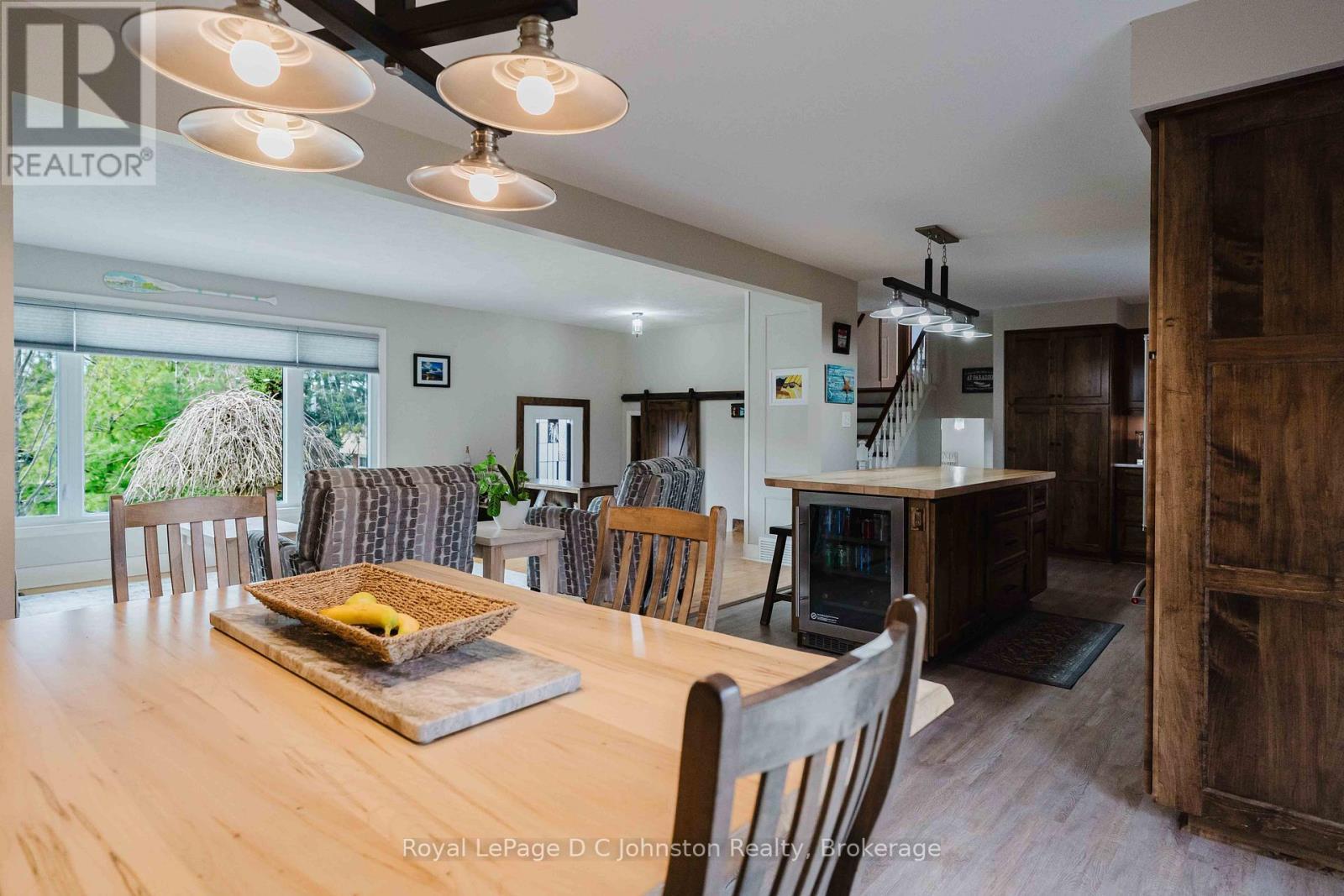 












44 ARCHIBALD PLACE

,
Saugeen Shores,




Ontario
N0H2L0

