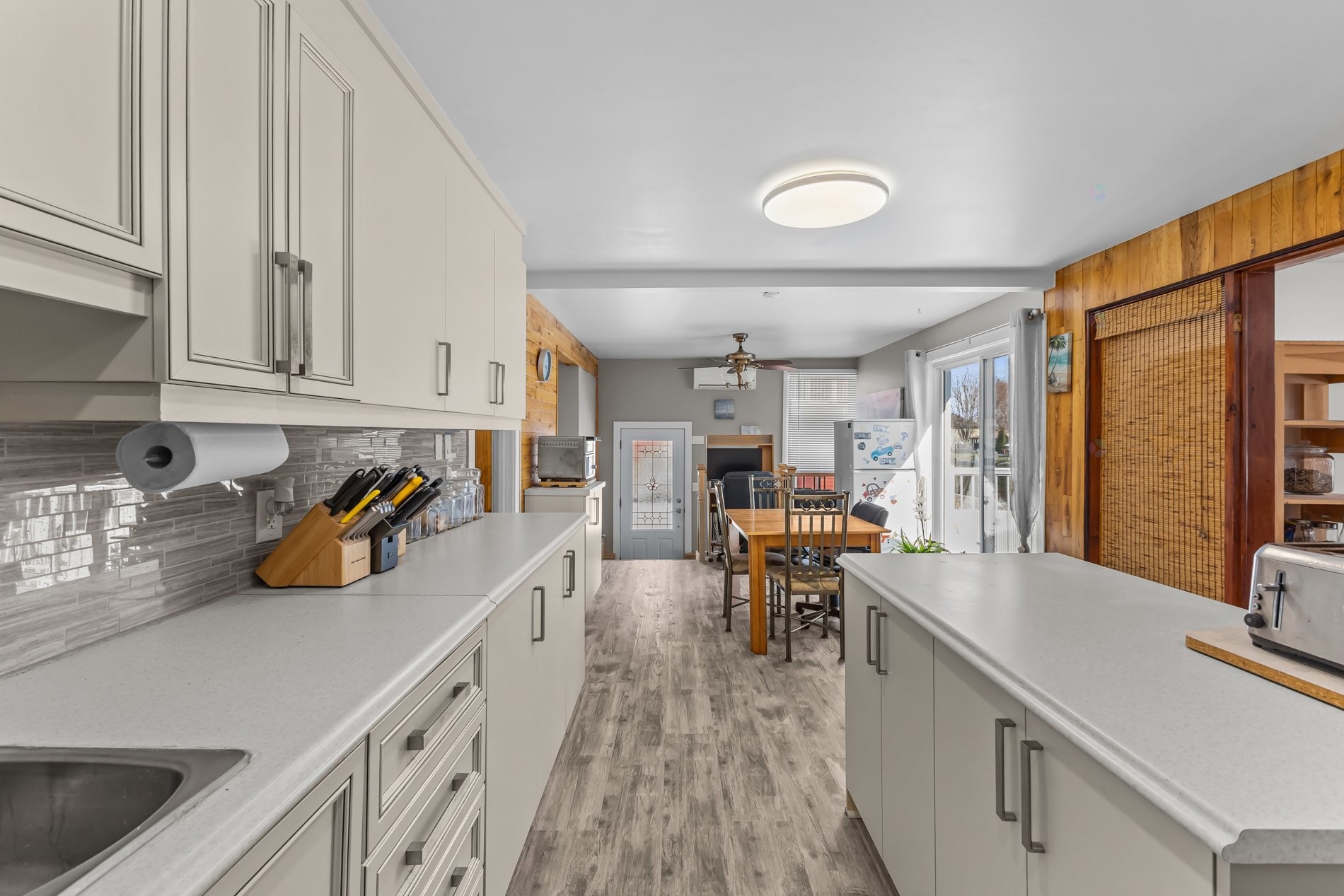 









24


56e Avenue

,
Saint-Paul-de-l'Île-aux-Noix,




QC
J0J1G0

