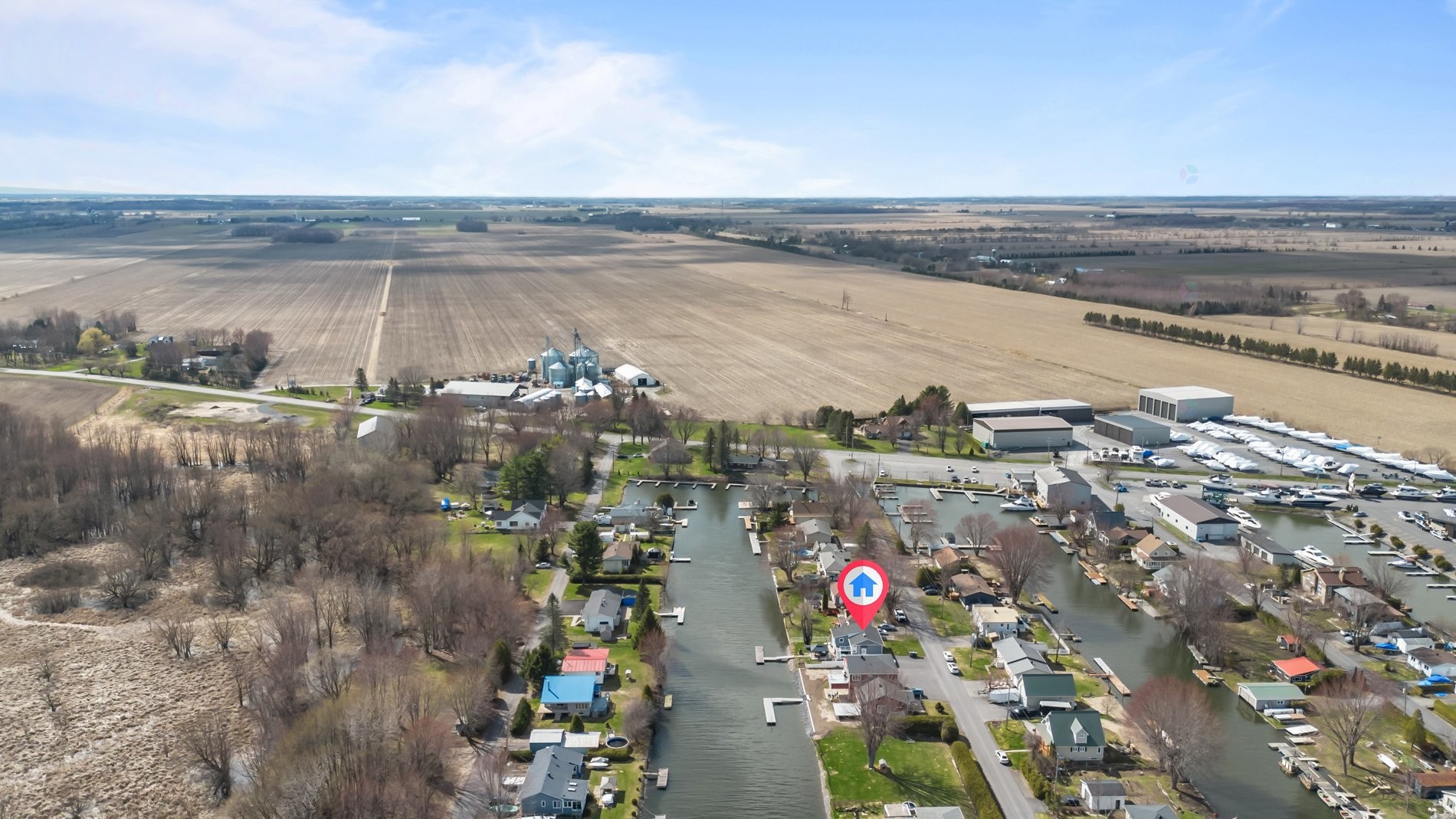 









24


56e Avenue

,
Saint-Paul-de-l'Île-aux-Noix,




QC
J0J1G0

