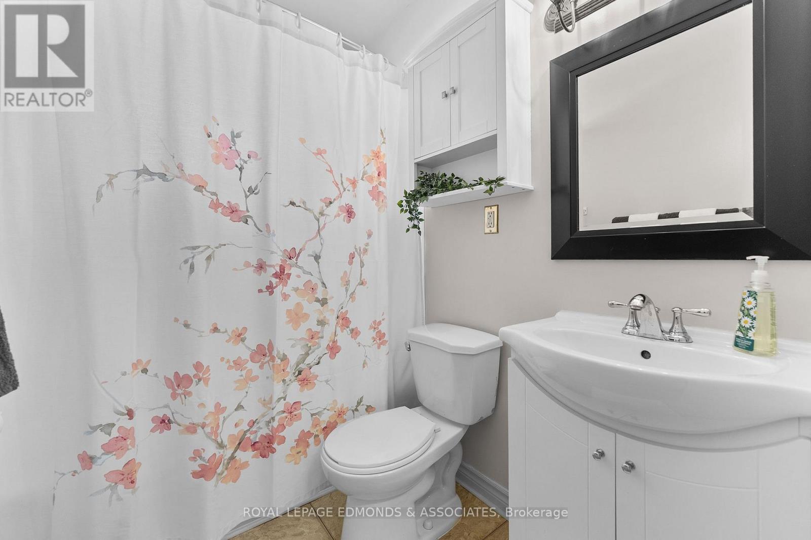 












498 ESTELLE STREET

,
Pembroke,




Ontario
K8A3G8

