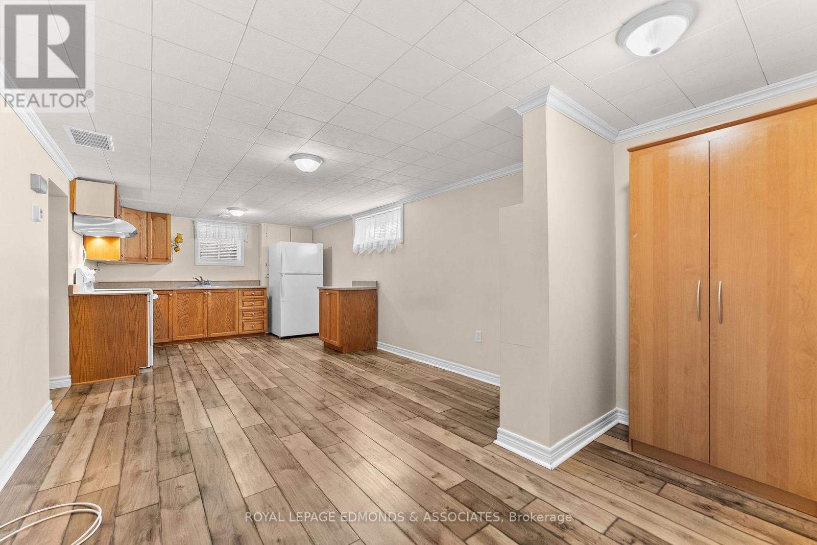 












498 ESTELLE STREET

,
Pembroke,




Ontario
K8A3G8

