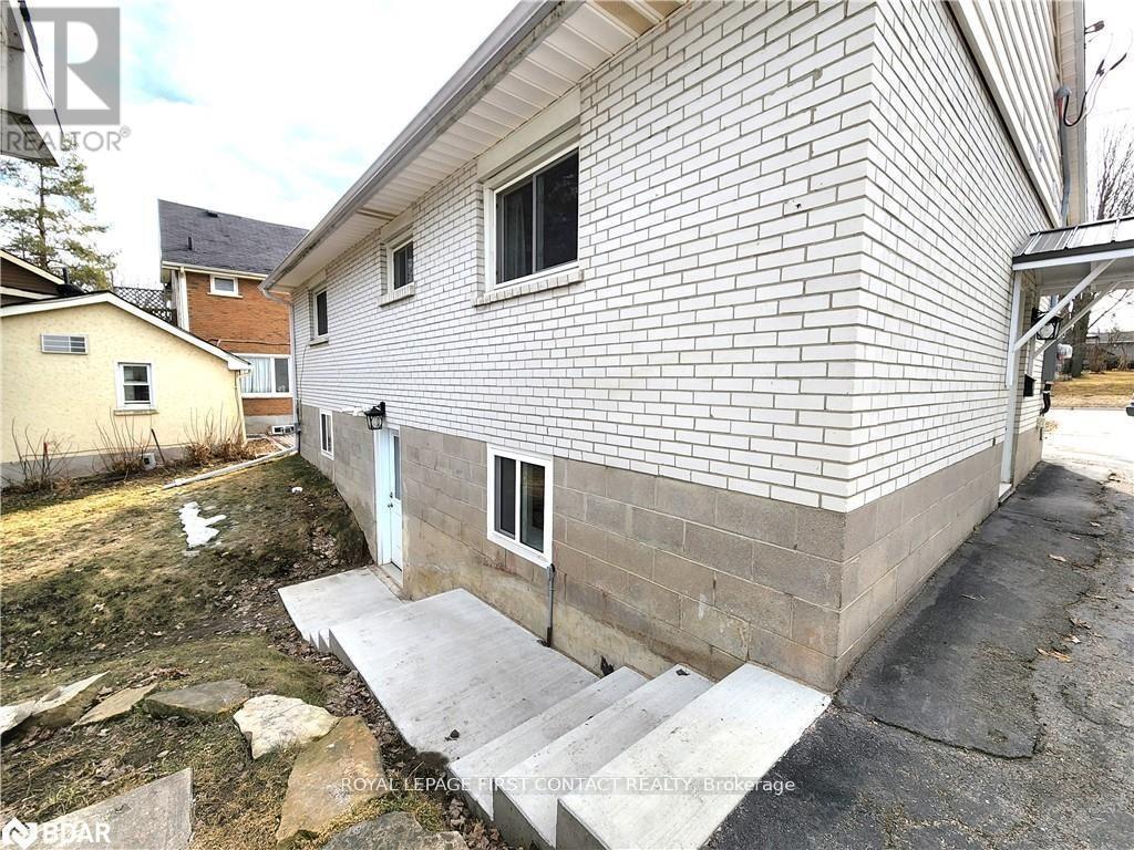 












2 - 320 MISSISSAGA STREET W

,
Orillia,




Ontario
L3V3C1

