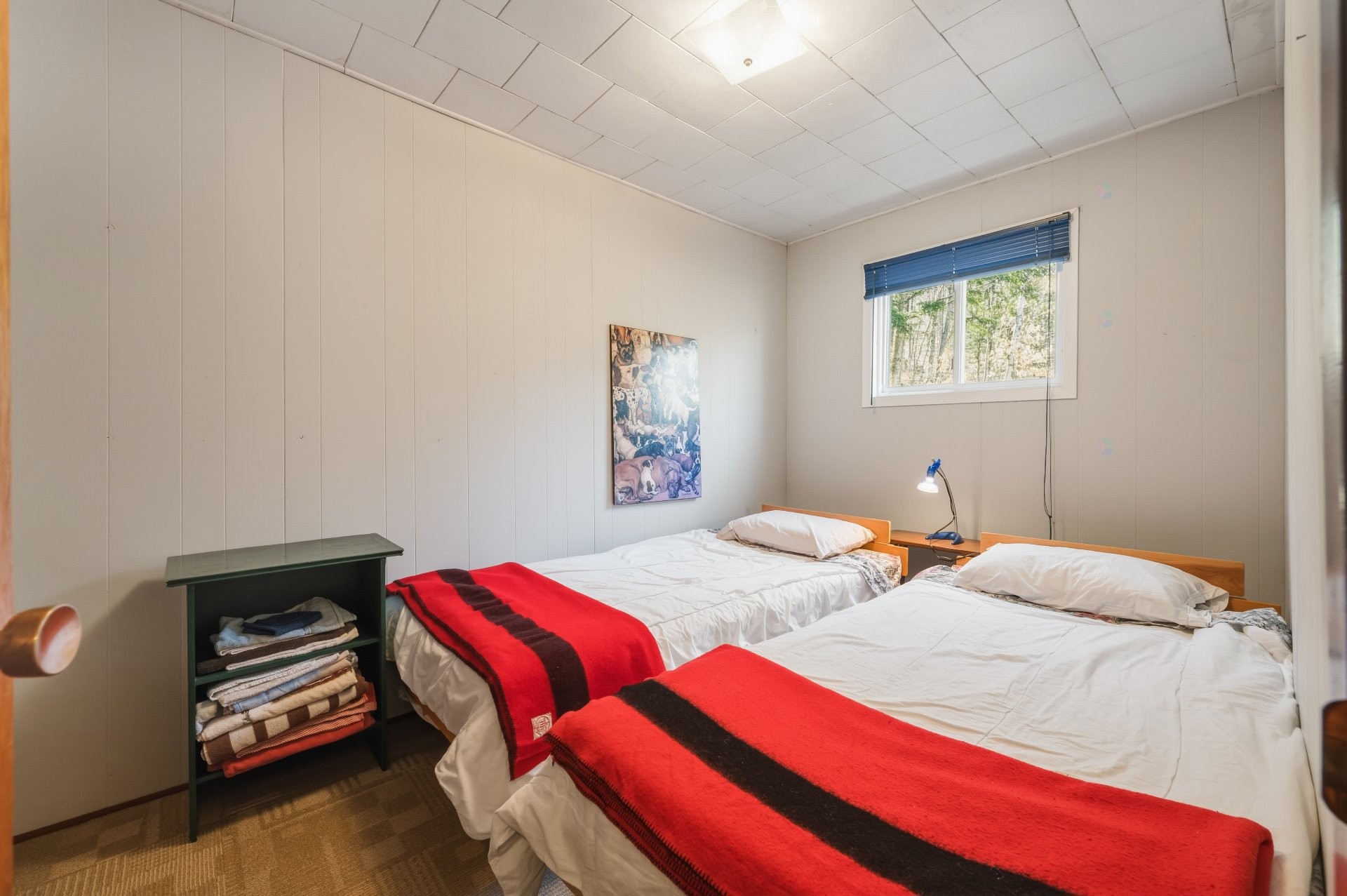 









350


Ch. du Lac-Dufour

,
Mont-Tremblant,




QC
J8E2H8

