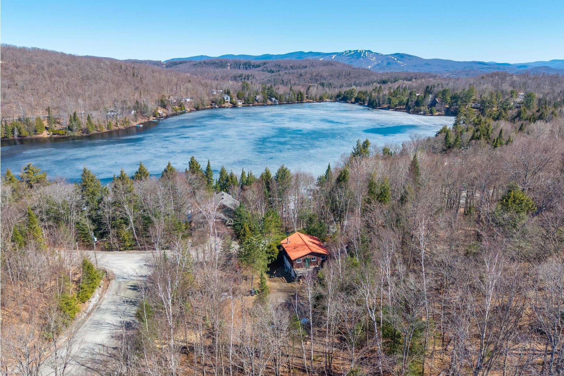 









350


Ch. du Lac-Dufour

,
Mont-Tremblant,




QC
J8E2H8

