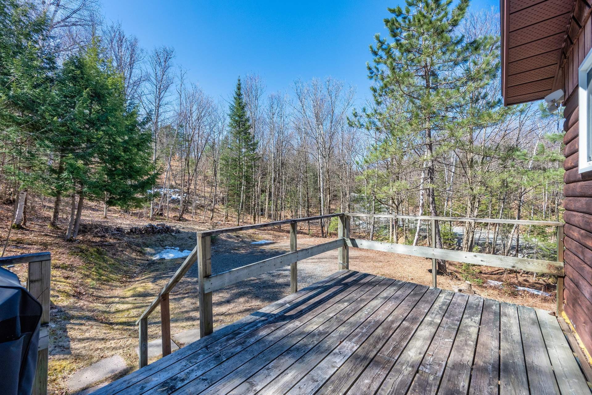 









350


Ch. du Lac-Dufour

,
Mont-Tremblant,




QC
J8E2H8

