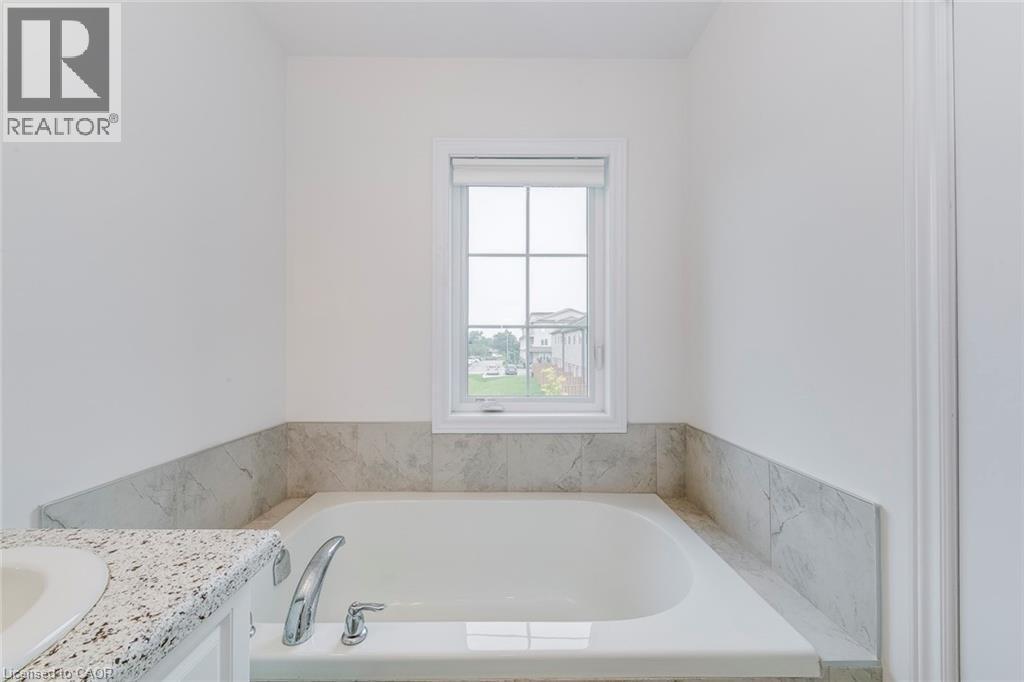 












16 DAYMAN Drive

,
Ancaster,




Ontario
L9K0J9

