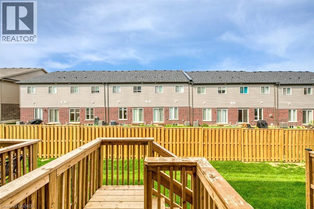 












16 DAYMAN Drive

,
Ancaster,




Ontario
L9K0J9

