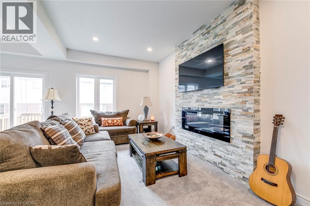 












16 DAYMAN Drive

,
Ancaster,




Ontario
L9K0J9


