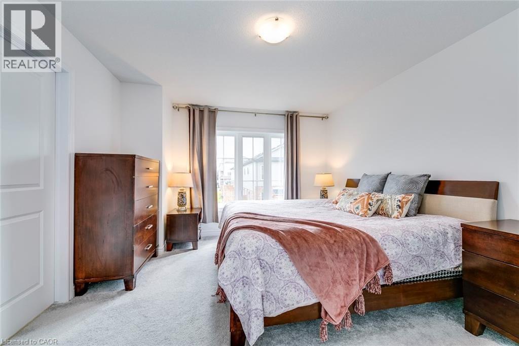 












16 DAYMAN Drive

,
Ancaster,




Ontario
L9K0J9

