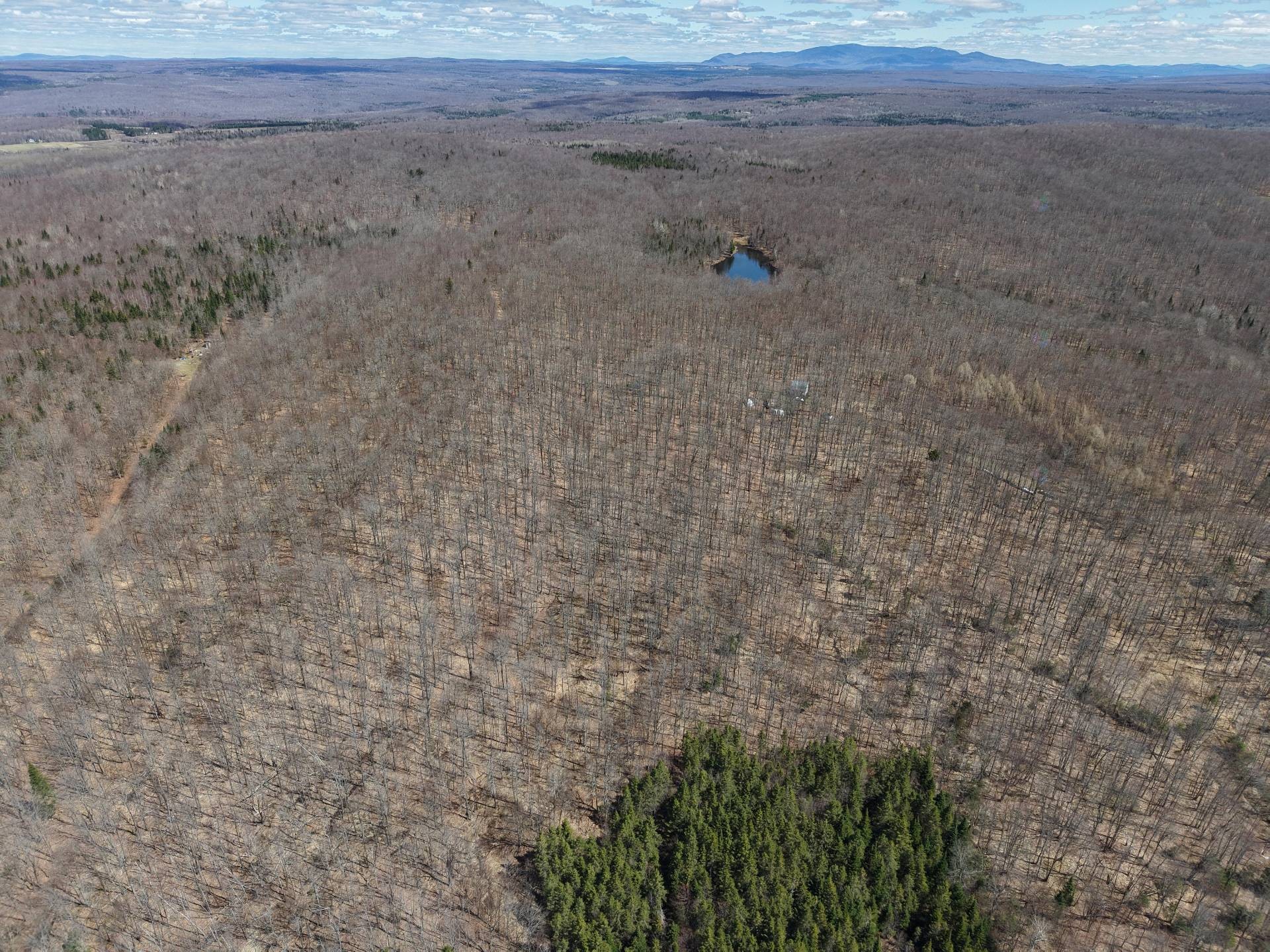 









1705


Route 210

,
Newport,







QC
J0B3A0

