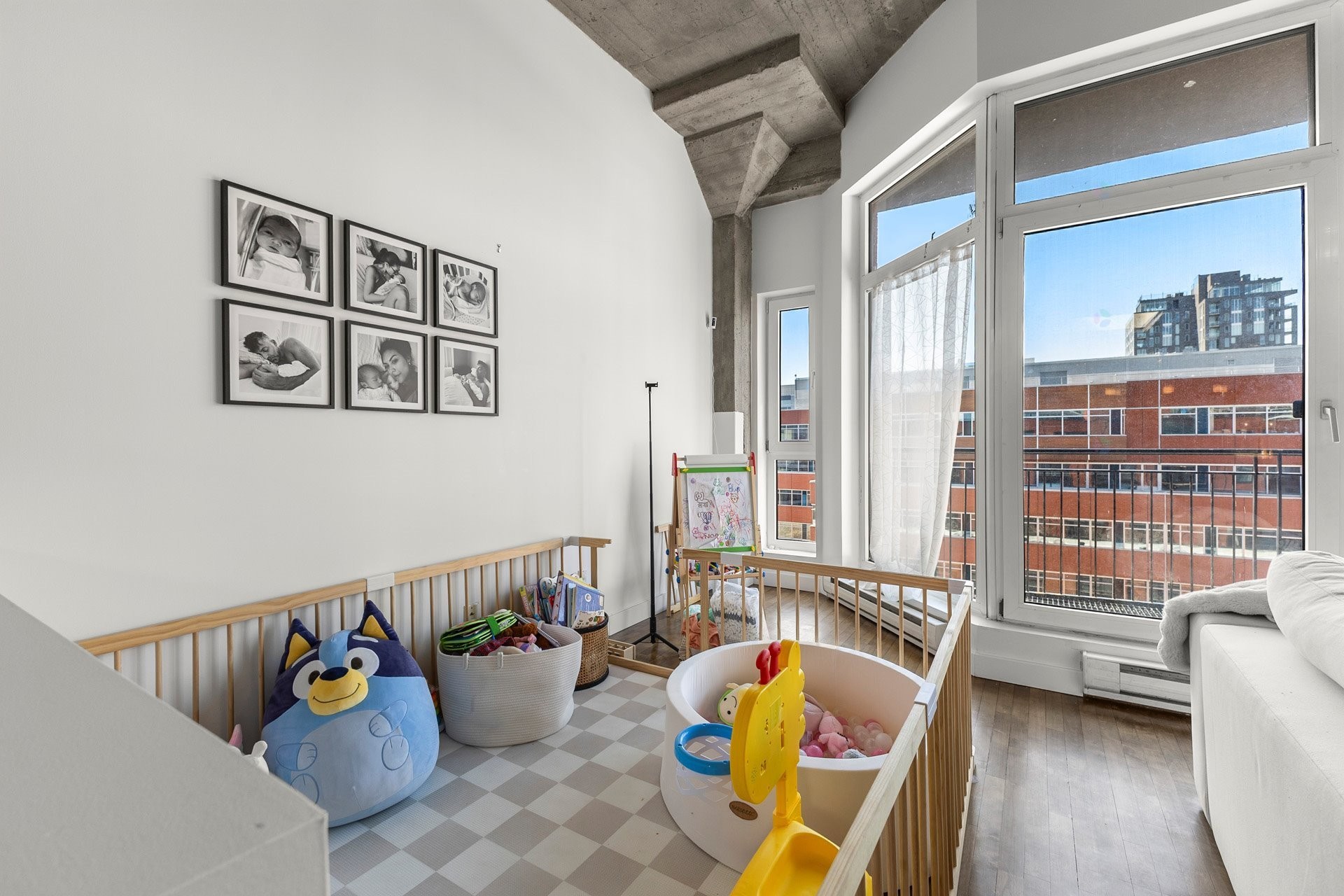 









20


Rue des Soeurs-Grises

, 508-608,
Montréal (Ville-Marie),




QC
H3C5M1

