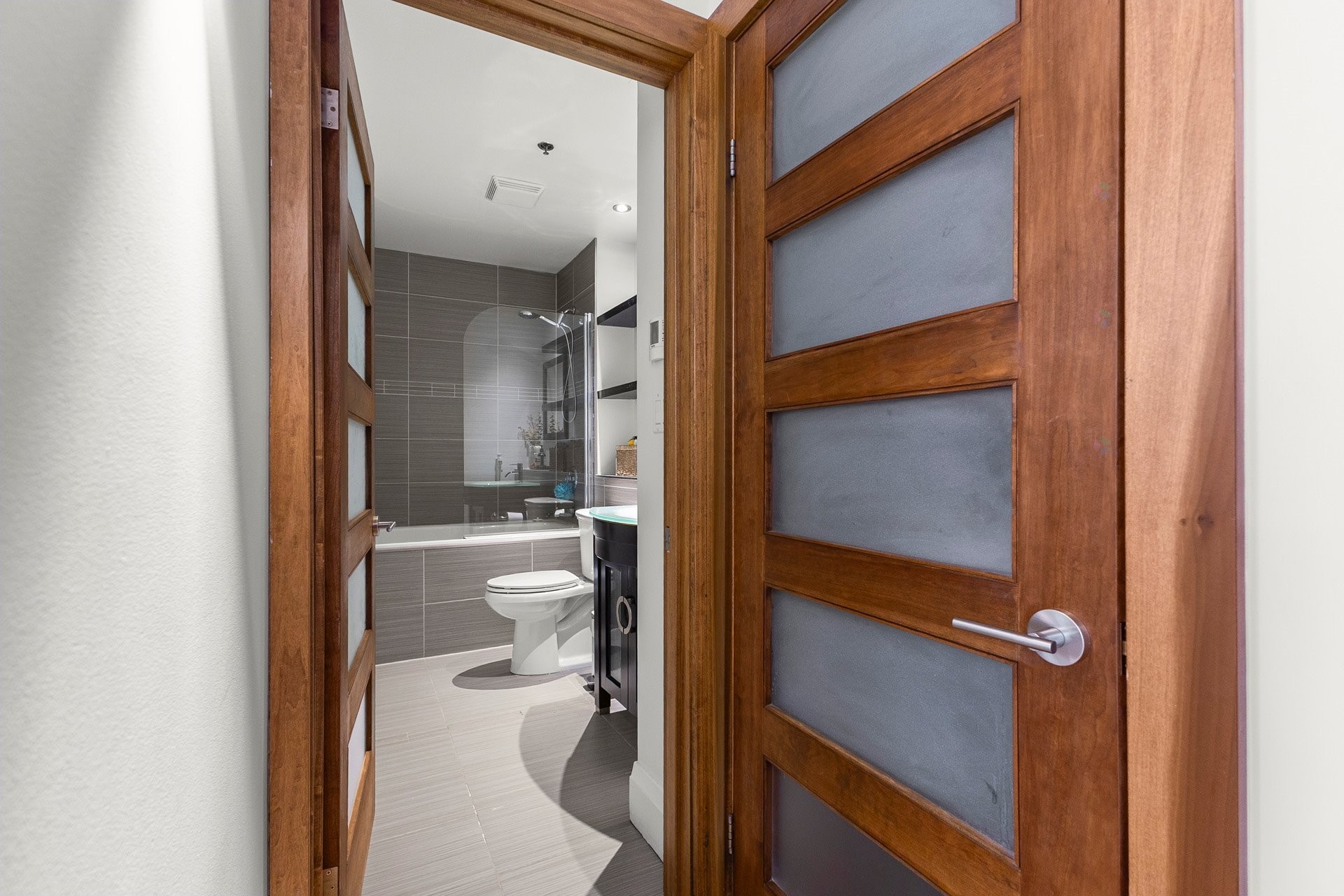 









20


Rue des Soeurs-Grises

, 508-608,
Montréal (Ville-Marie),




QC
H3C5M1

