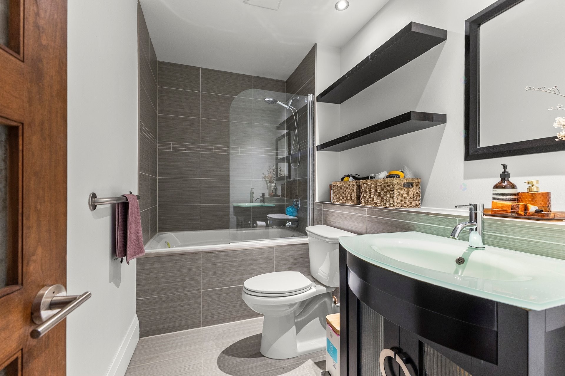 









20


Rue des Soeurs-Grises

, 508-608,
Montréal (Ville-Marie),




QC
H3C5M1

