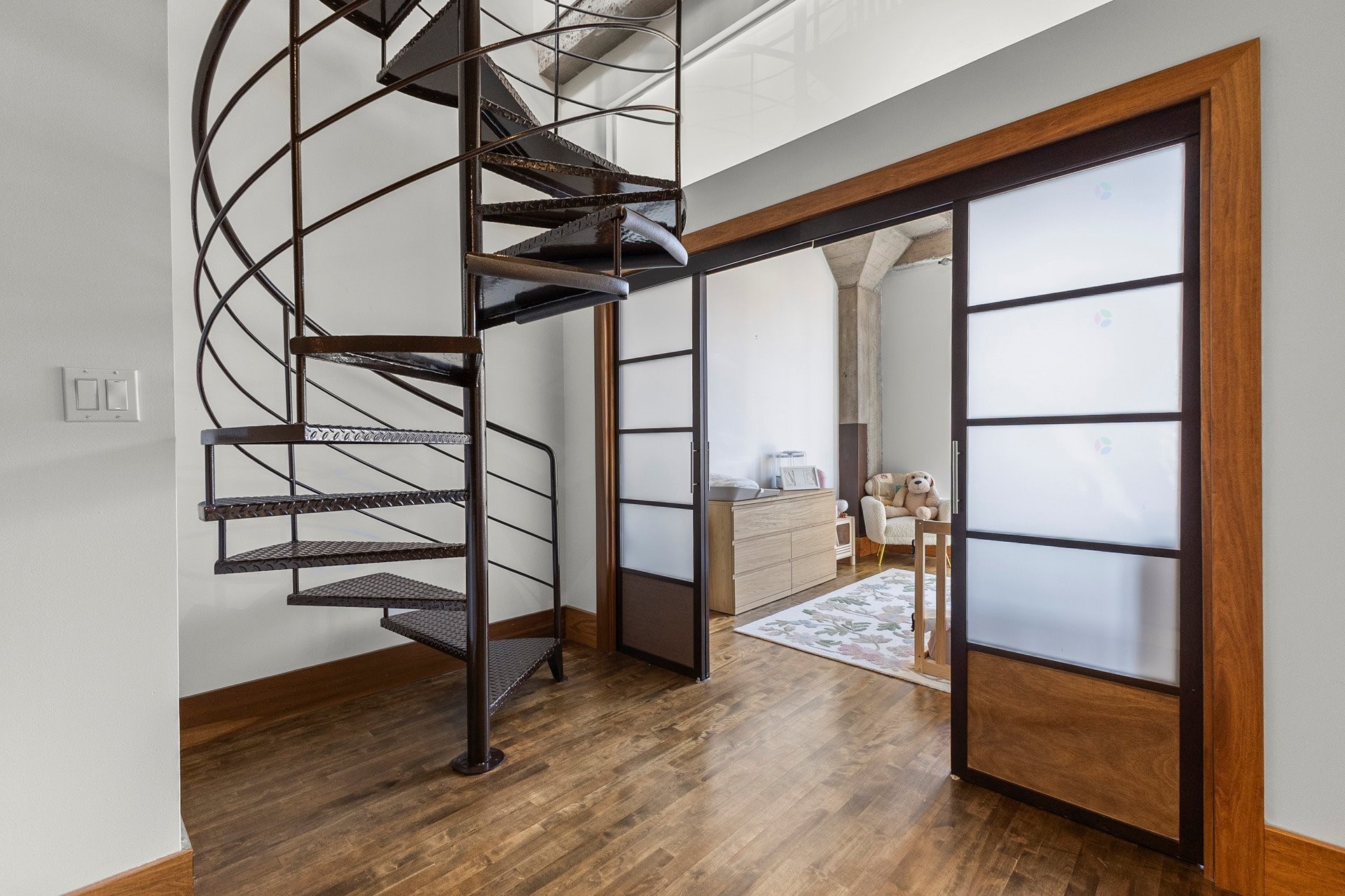 









20


Rue des Soeurs-Grises

, 508-608,
Montréal (Ville-Marie),




QC
H3C5M1

